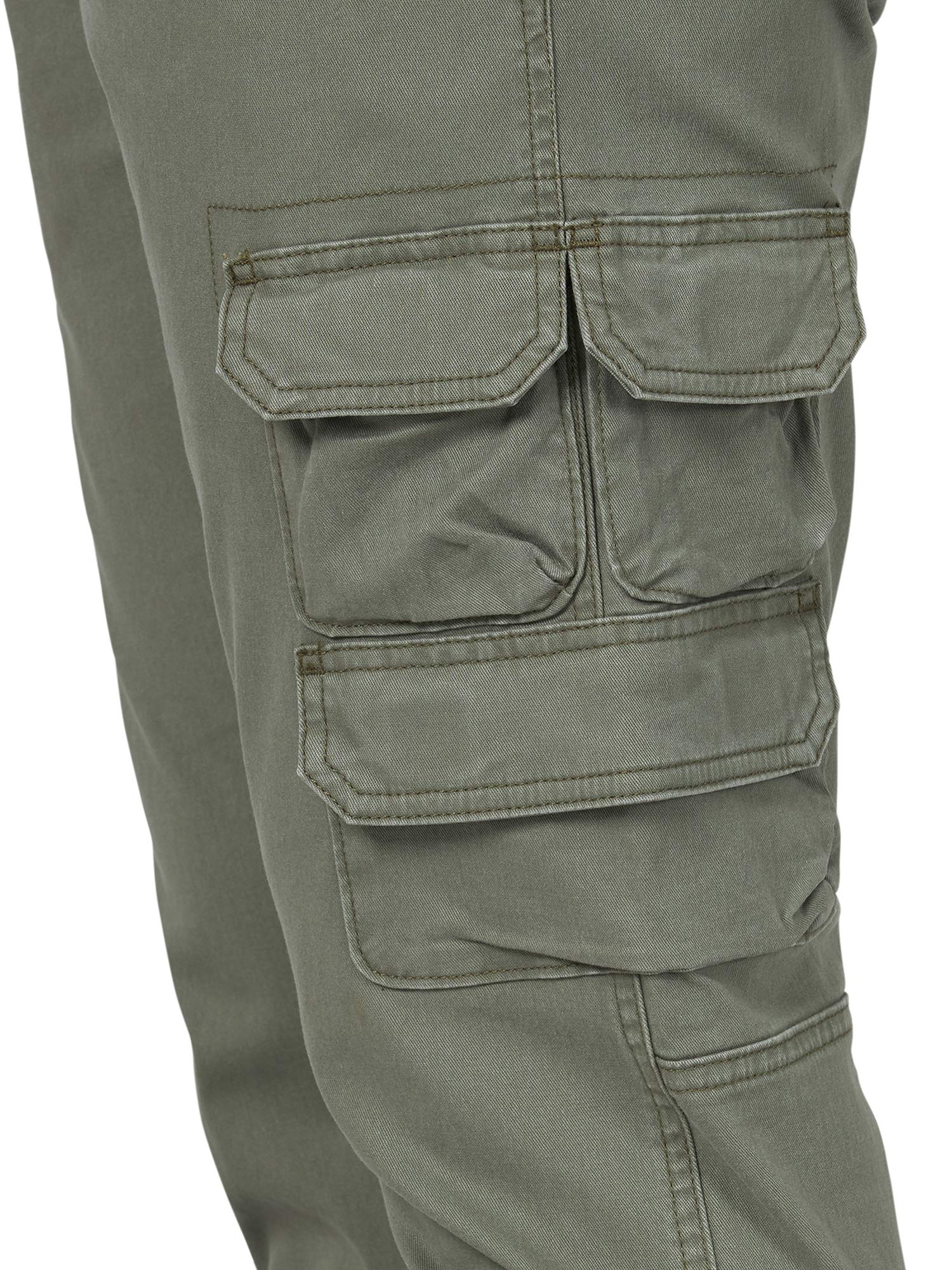 Wrangler Authentics Men's Regular Tapered Cargo Pants - Durable Workwear for Outdoor Adventures & Casual Wear