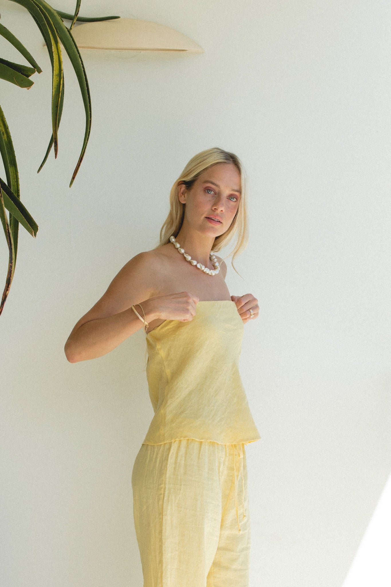 Strapless Linen Top for Women - Breathable Summer Blouse for Beach, Vacation & Casual Outings