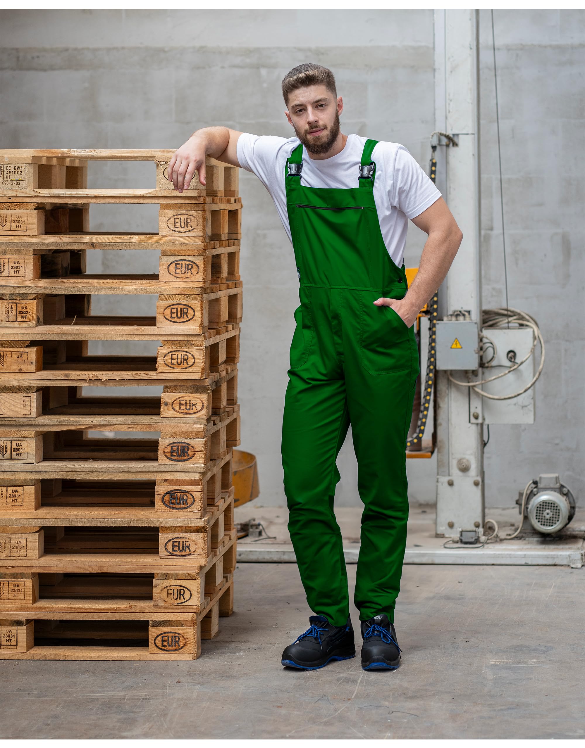 BWOLF Slater Men's Work Dungarees - Durable Work Trousers for All Seasons | Protective Overalls for Construction, Carpentry & Farming | Sizes S-4XL