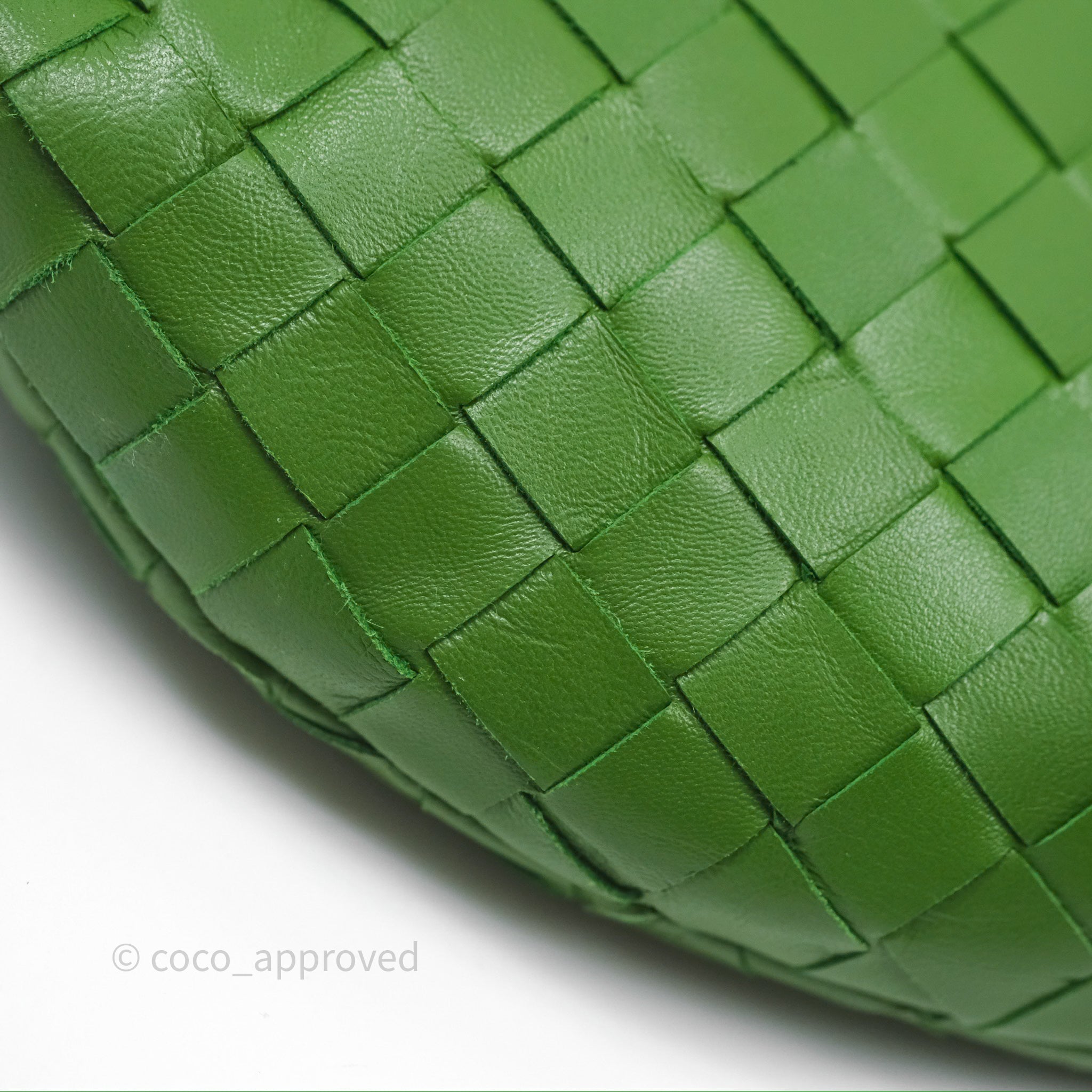 Bottega Veneta Teen Jodie Green Intrecciato Lambskin Shoulder Bag - Luxury Leather Crossbody Purse for Women, Perfect for Everyday Use & Special Occasions