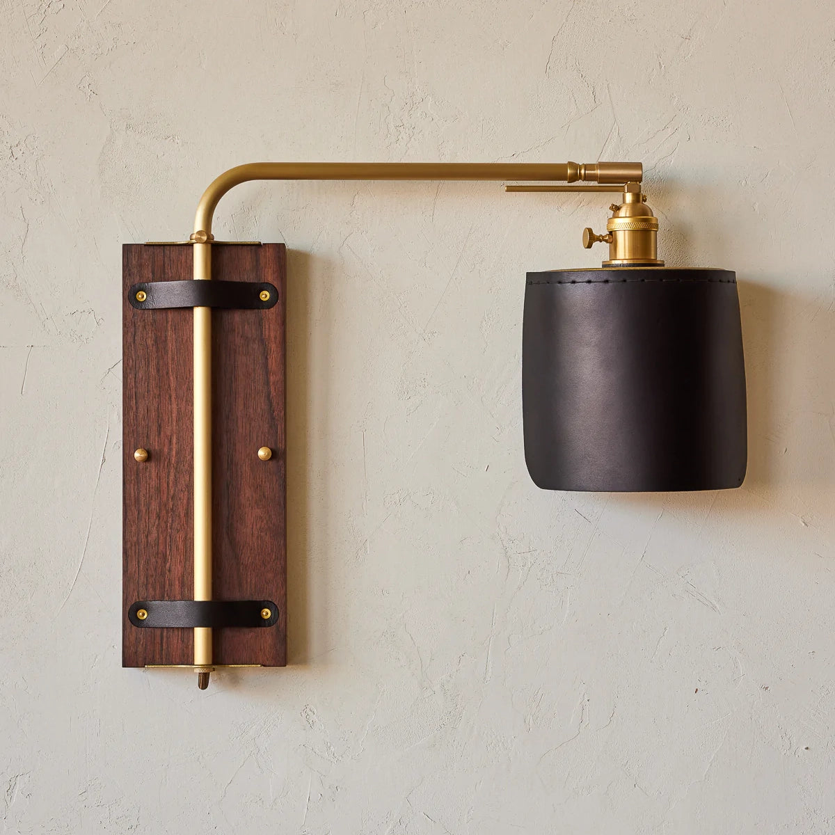 Black Leather Wall Sconce Light - Vintage Industrial Style Fixture for Bedroom, Living Room & Hallway Lighting