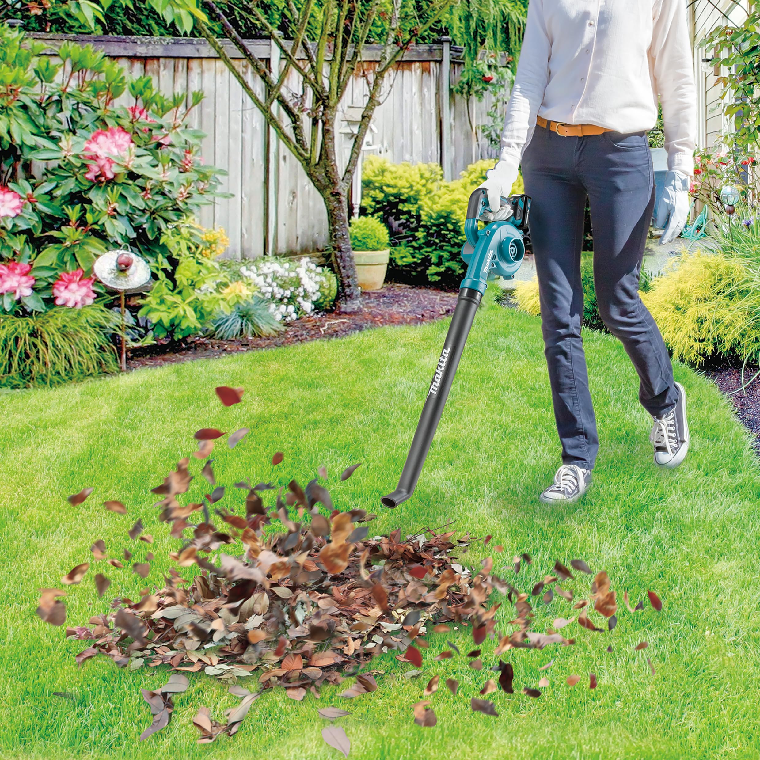 Makita UB101DZ 10.8V Cordless Rechargeable Leaf Blower - Battery & Charger Sold Separately | Lightweight Yard Cleanup Tool for Patio, Deck & Driveway
