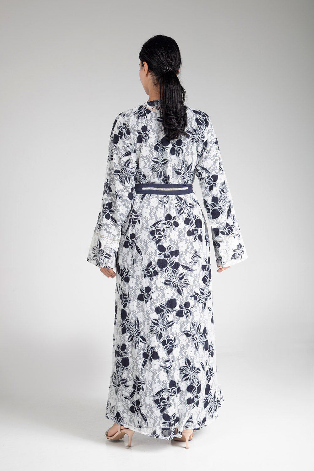 Elegant Gardenia Lace Kimono Robe - Floral Japanese Style Cover Up for Women - Perfect for Beach, Bridal Shower, Spa & Lounging