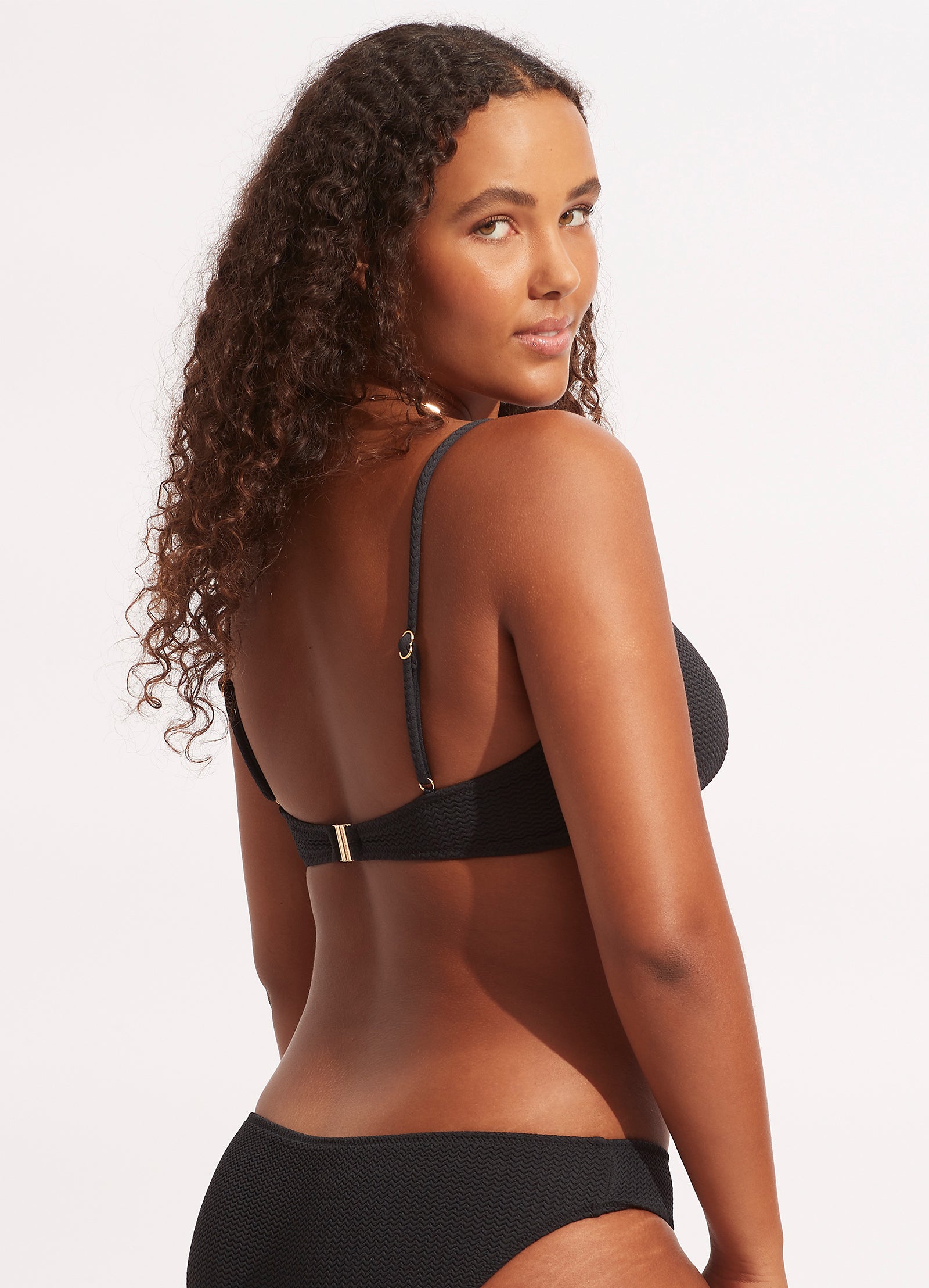 Sea Dive Bralette - Comfortable Black Bikini Top for Women | Perfect for Swimming, Surfing & Beach Vacations