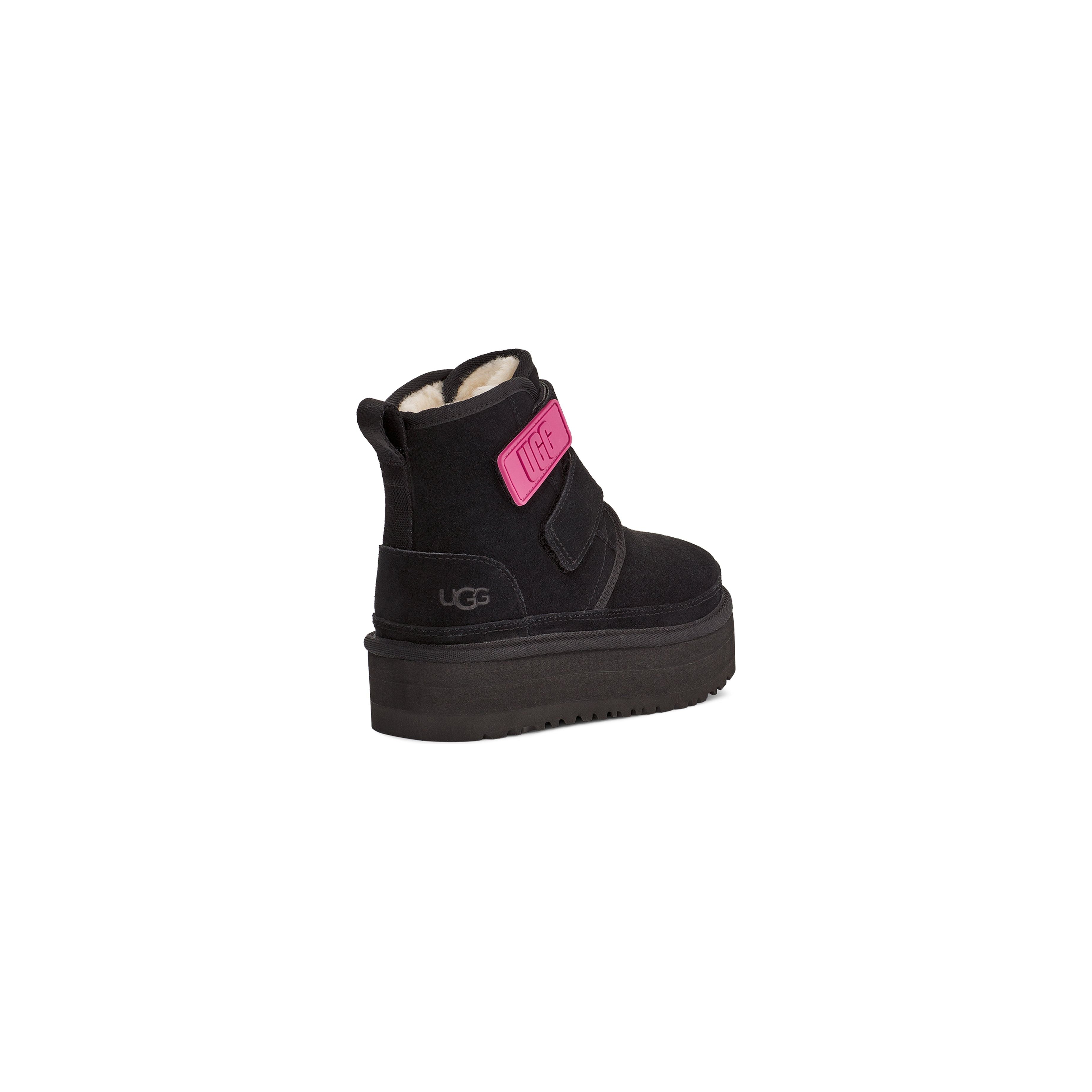 UGG Kid's Neumel Platform Boots in Black - Comfortable & Stylish Winter Shoes for Boys & Girls - Perfect for School, Play & Cold Weather