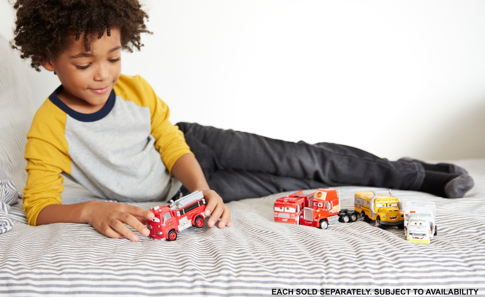 Disney Cars Deluxe Van Scanlane Toy - Lightning McQueen & Friends Die-Cast Vehicle for Kids - Perfect for Playtime, Collecting & Disney Themed Parties