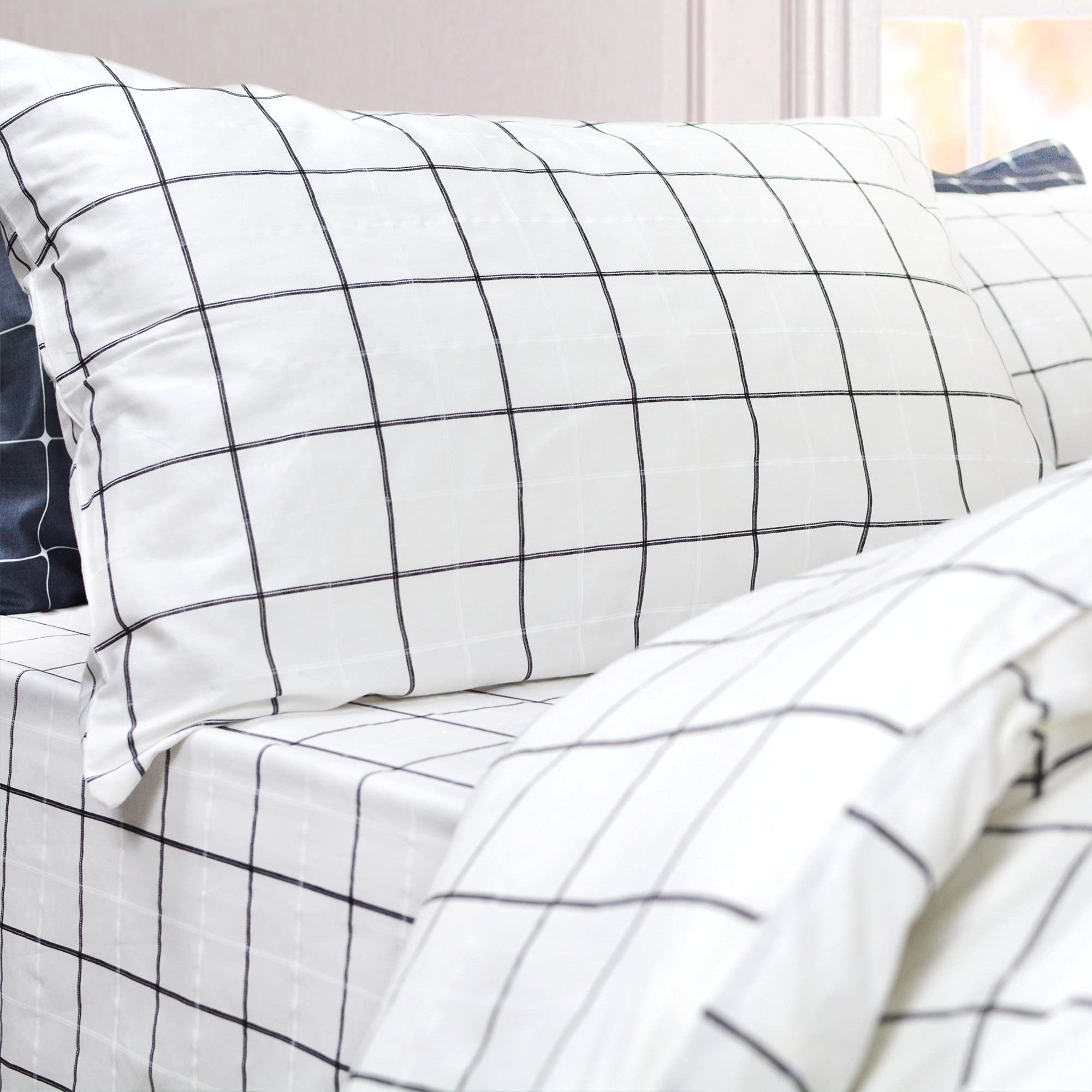 FADFAY White Plaid Comforter Set - 100% Cotton Buffalo Check Summer Quilt with Deep Pocket Sheets (6 Piece Queen Size) | Cozy Bedroom Decor for Guest Rooms & Farmhouse Style Homes
