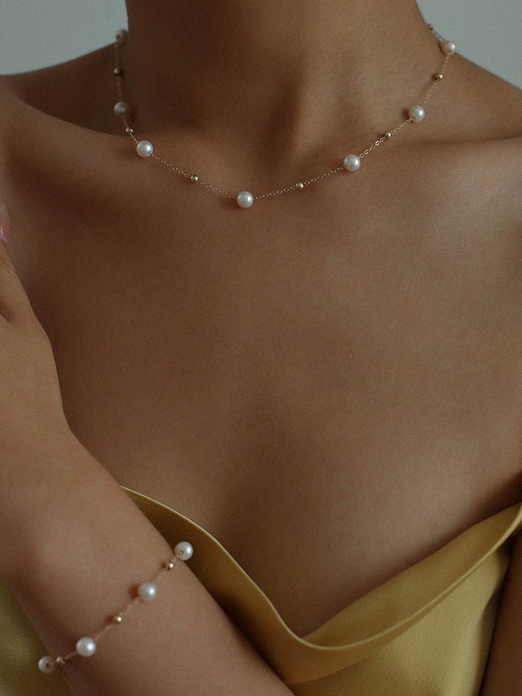 Elegant Stardust Pearl Chain Bracelet for Women - Dainty Pearl Jewelry Gift for Birthday, Anniversary & Special Occasions - Perfect for Weddings, Parties & Everyday Wear