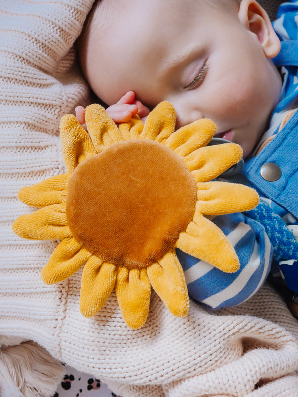 Tikiri Crinkle Scrunch Sensory Toy for Kids - Soft Sunflower Design for Autism, ADHD & Stress Relief - Perfect for Fidgeting, Anxiety Relief & Sensory Play at Home or School