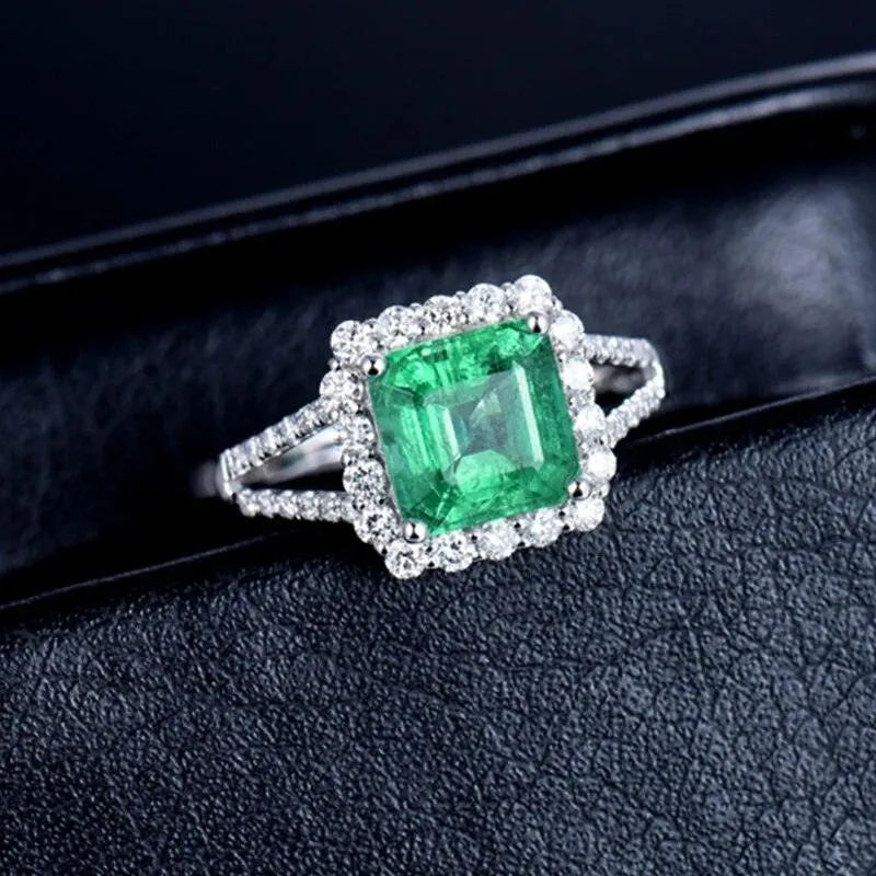 18K White Gold Diamond & Emerald Ring for Women - 8x8mm Sparkling Solid AU750 Wedding Band, Anniversary Gift, Trendy 2022 Jewelry - Perfect for Engagement, Party & Special Occasions