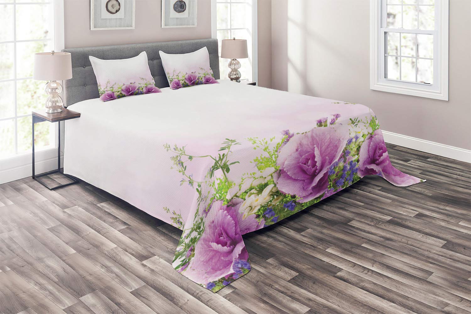 Ambesonne Floral Quilt Set - King Size 3-Piece Bedspread with 2 Pillow Shams, Spring Cabbage Flower Design in Lavender Green, Soft Quilted Bed Cover for Master Bedroom Decor