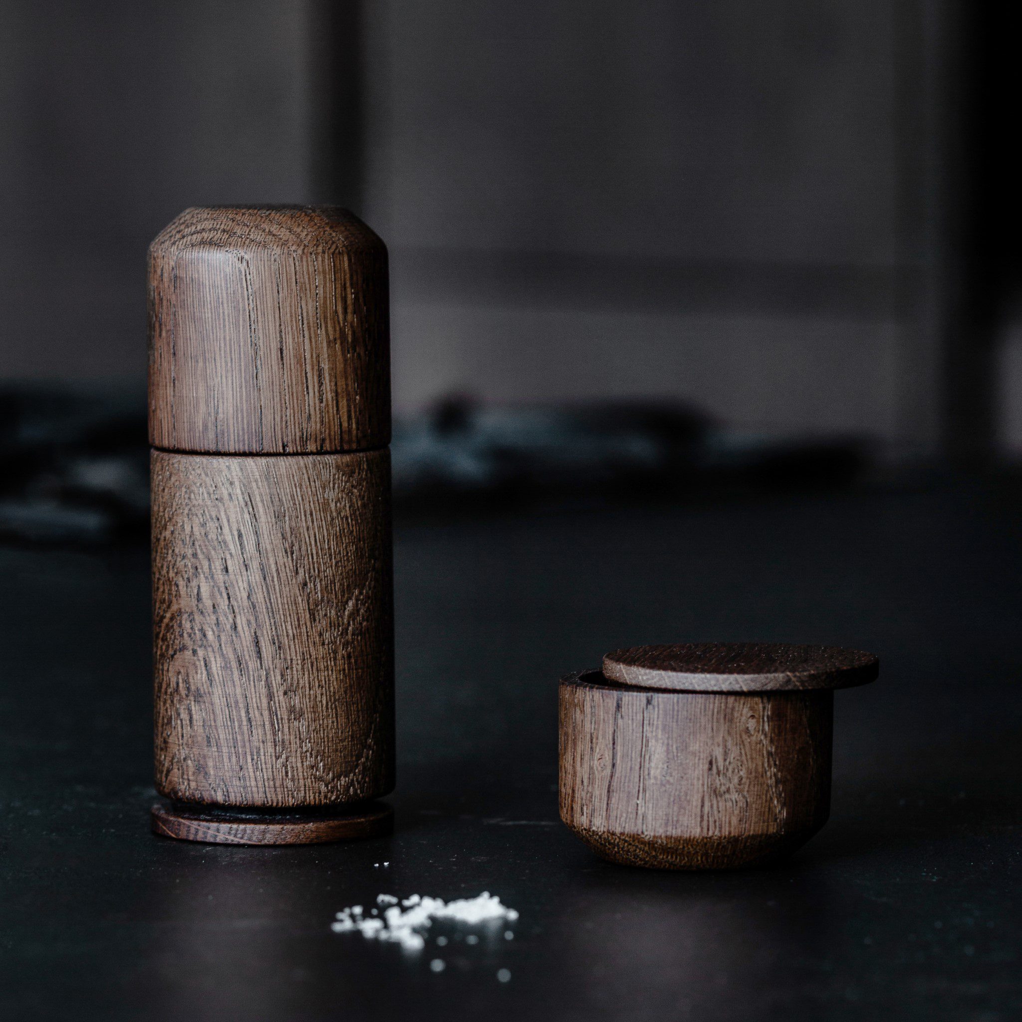 Premium EKTA LIVING 'Crush Me' Adjustable Salt and Pepper Grinder Set - Smoked Oak Wooden Mill for Gourmet Cooking & Dining Table Decor