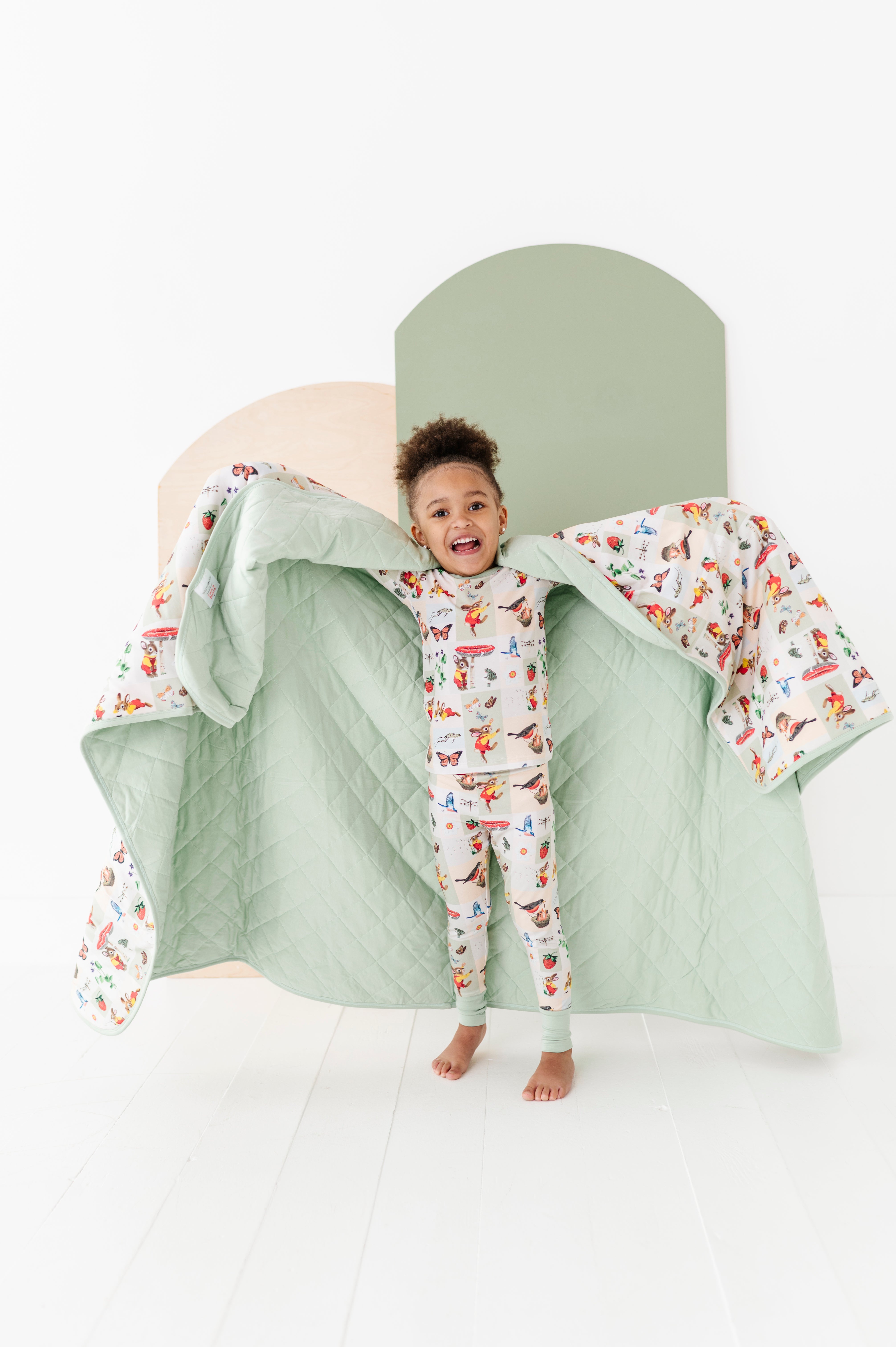 Richard Scarry's I Am A Bunny Sunny Days Quilted Oversized Blanket - Soft Nursery Blanket for Baby Shower Gifts, Kids Bedroom Decor & Cozy Reading Time