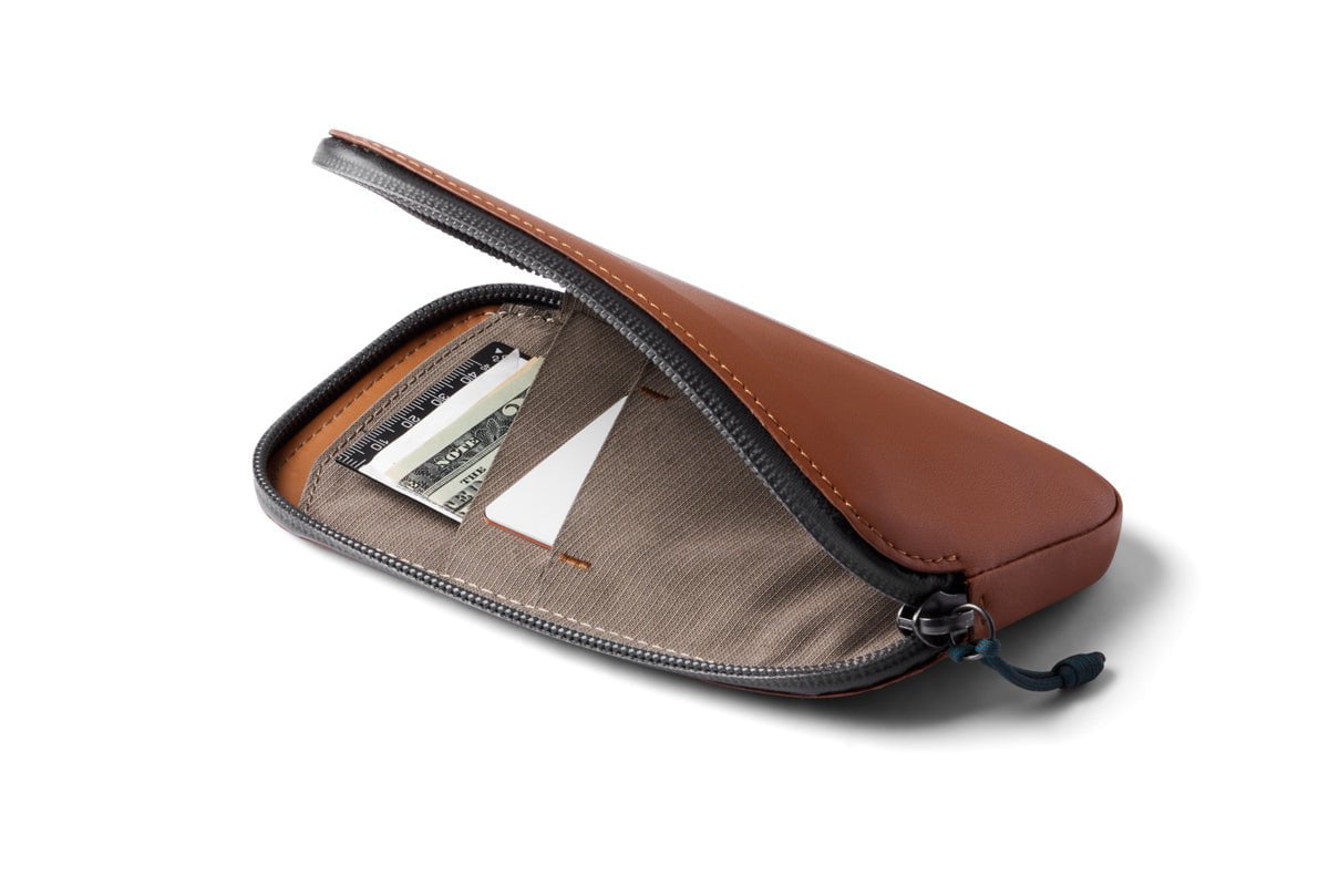 Bellroy Venture Phone Pocket - Slim & Secure Phone Holder for Everyday Carry | Perfect for Hiking, Travel & Outdoor Adventures
