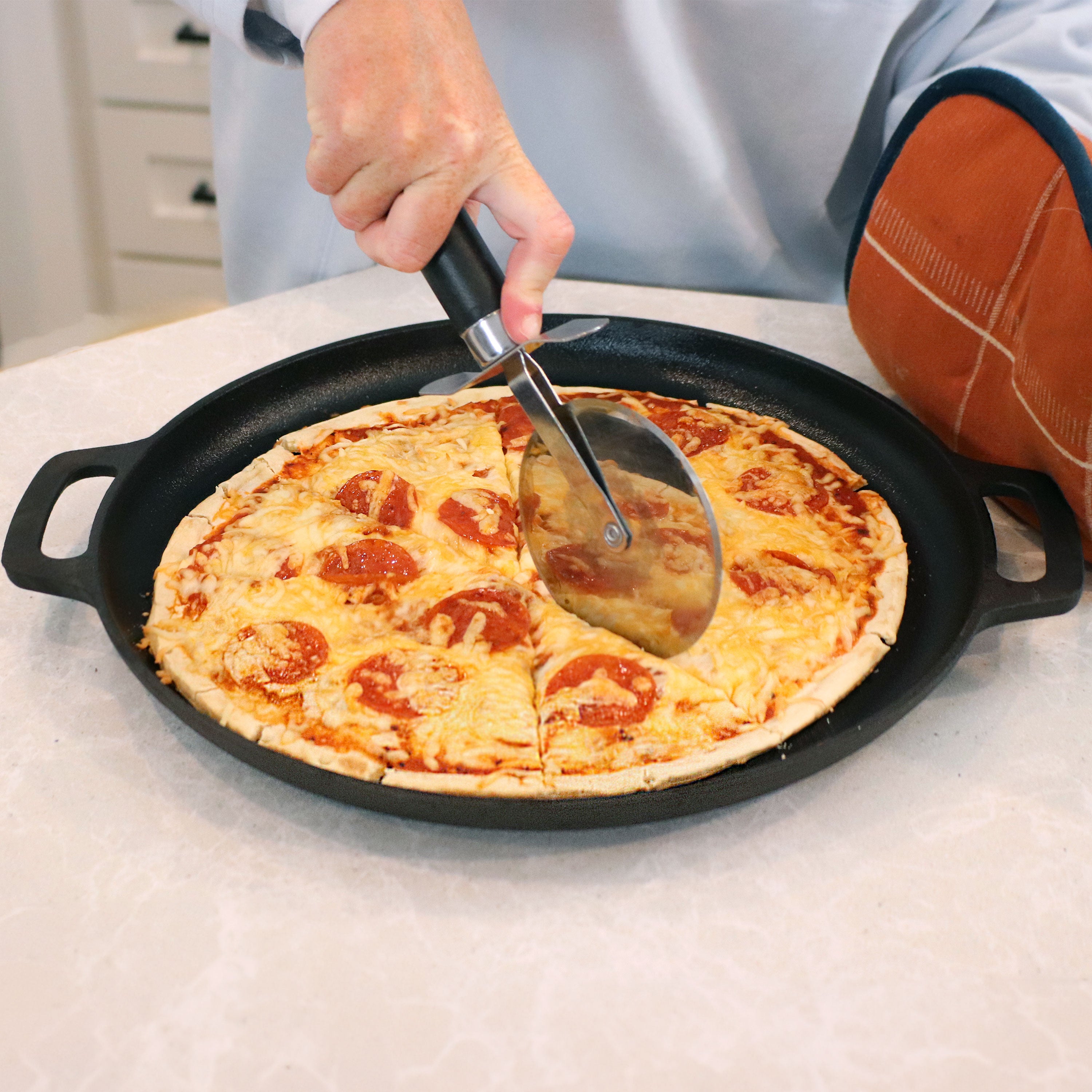 Pre-Seasoned Cast Iron Pizza Pan with 2 Side Handles - 12 Inch Rust-Free Baking Dish for Oven, Grill & Stovetop - Perfect for Homemade Pizza, Bread & Desserts