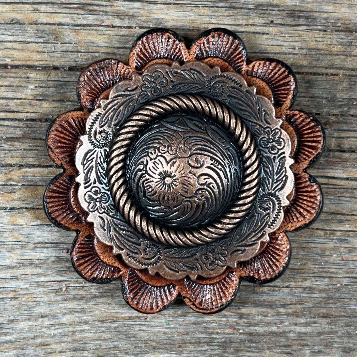 Western Style Copper Round Concho W101 - Vintage Cowboy Belt Buckle for Western Fashion & Leather Crafting