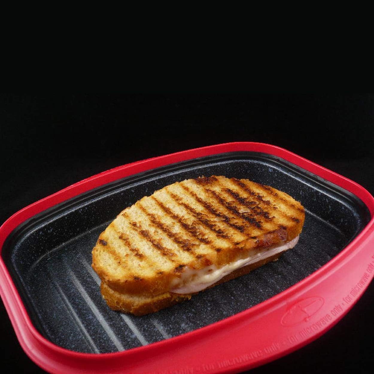 Non-Stick Microwave Grill Pan for Healthy Cooking - Red - Perfect for Grilling Chicken, Fish & Vegetables in Microwave