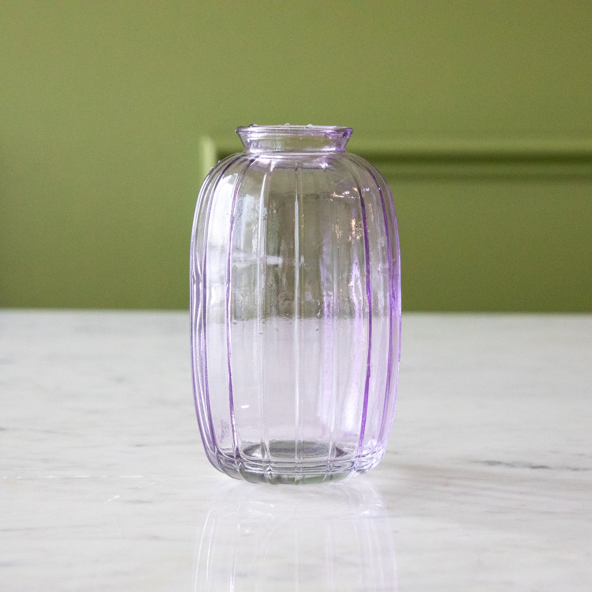 Elegant Glass Bud Vase for Flowers - Small Floral Centerpiece for Weddings, Home Decor, and Table Settings