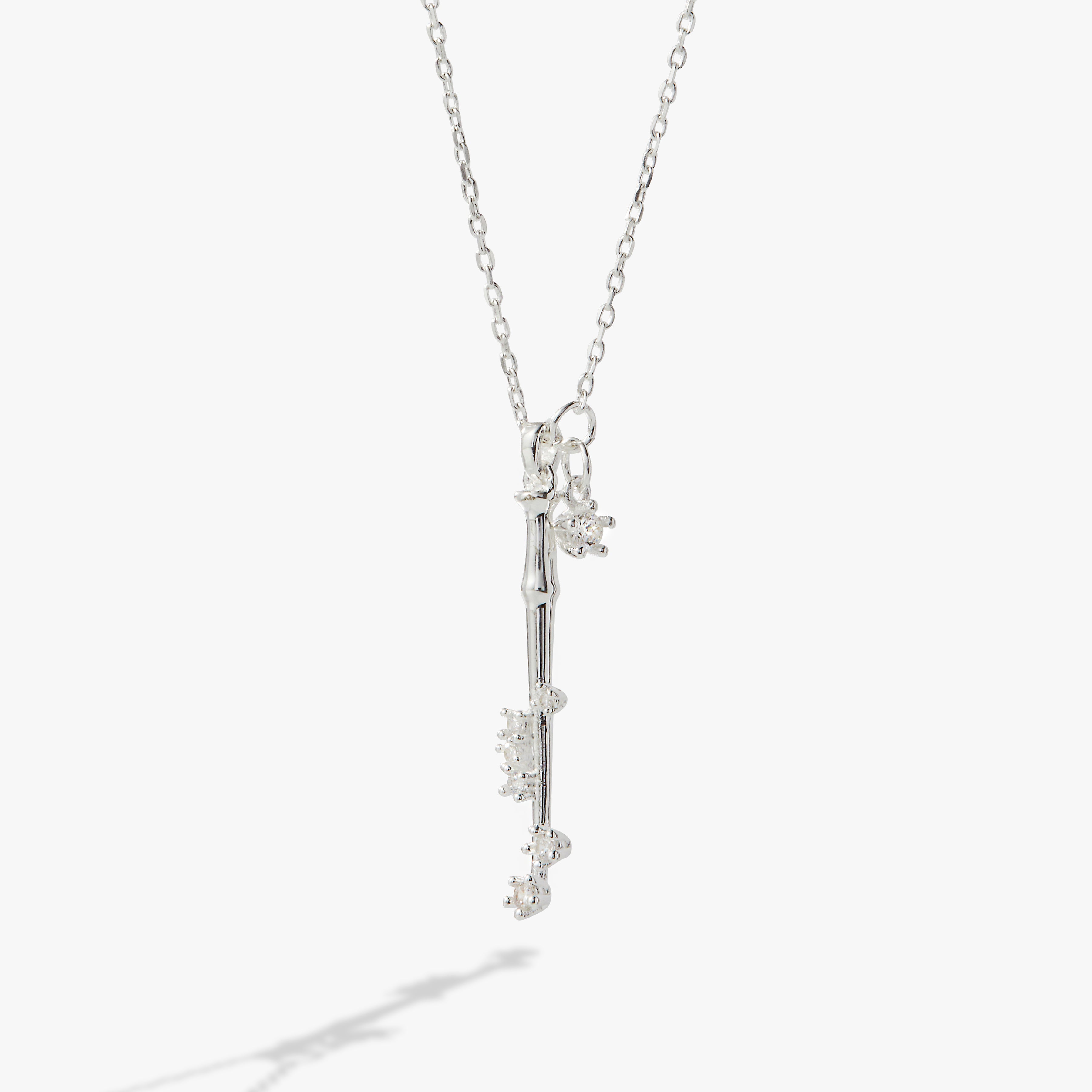 Harry Potter™ Wand Adjustable Necklace - Official Wizarding World Jewelry for Cosplay & Everyday Wear - Perfect Gift for Potterheads & Book Lovers