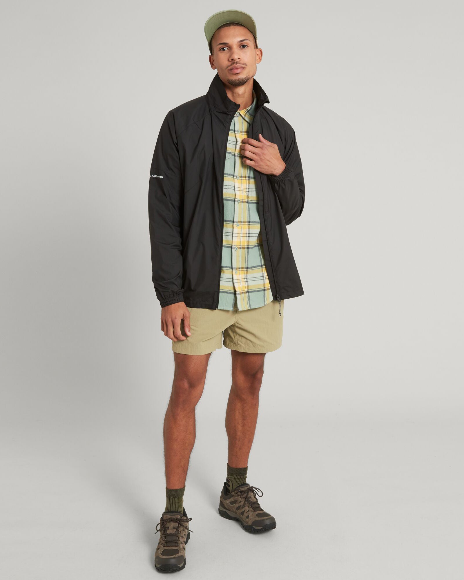 WND Chaser Men's Lightweight Windbreaker Jacket - Waterproof Outdoor Running Hooded Raincoat (Black) - Perfect for Hiking, Jogging & Travel