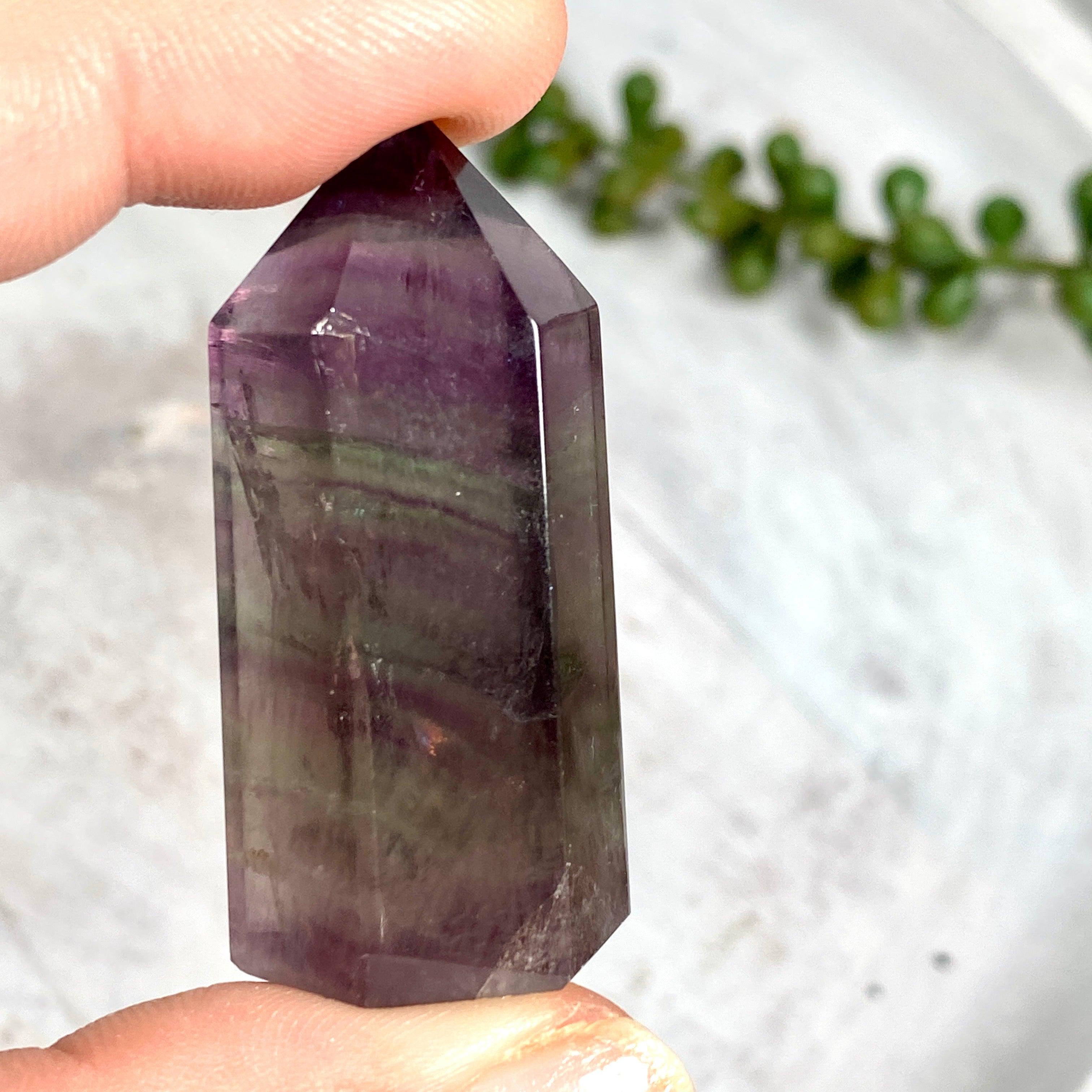 Magenta Fluorite Generator MFG 18 - High-Quality Energy Crystal for Meditation, Healing & Home Decor