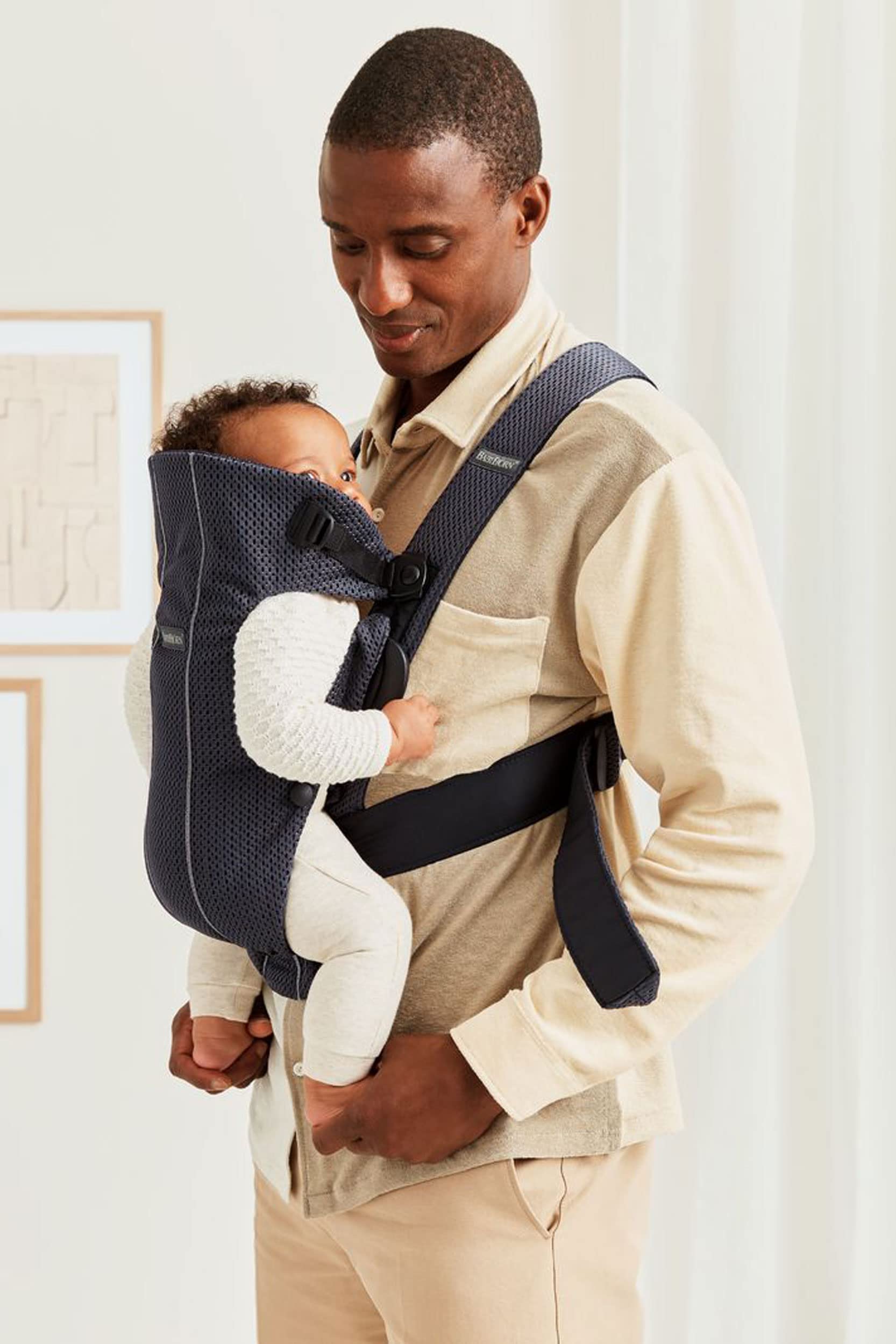 BabyBjörn Baby Carrier Mini - Ergonomic Newborn Carrier (7-25 lbs) with 3D Mesh for Breathability | Lightweight & Easy-to-Use Infant Sling | Perfect for Walks, Shopping & Hands-Free Parenting (Anthracite)