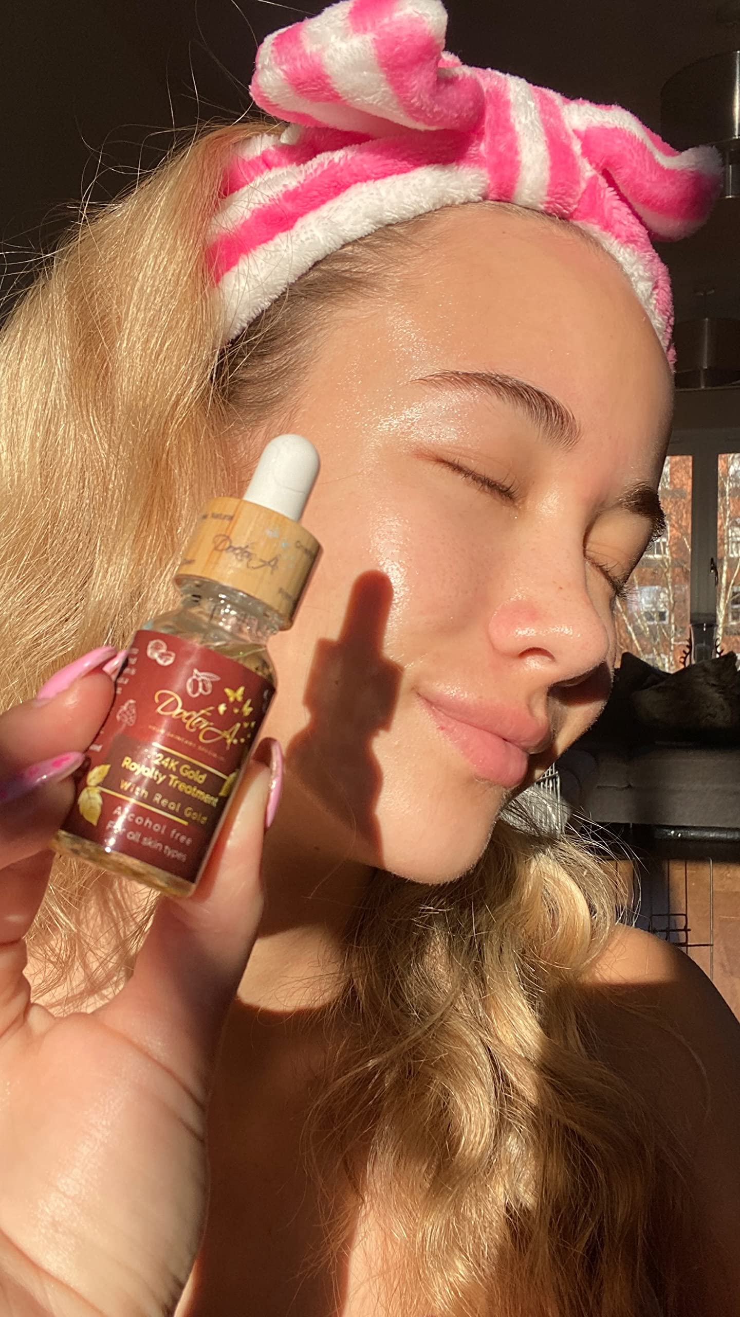 24K Gold Facial Oil Treatment - Hydrating Vegan Face Oil with Argan, Grapeseed, Rosehip, Coconut, Castor & Bergamot Oils - Anti-Aging Skin Care for Dry, Sensitive & Mature Skin - Perfect for Night Routine & Daily Moisturizing