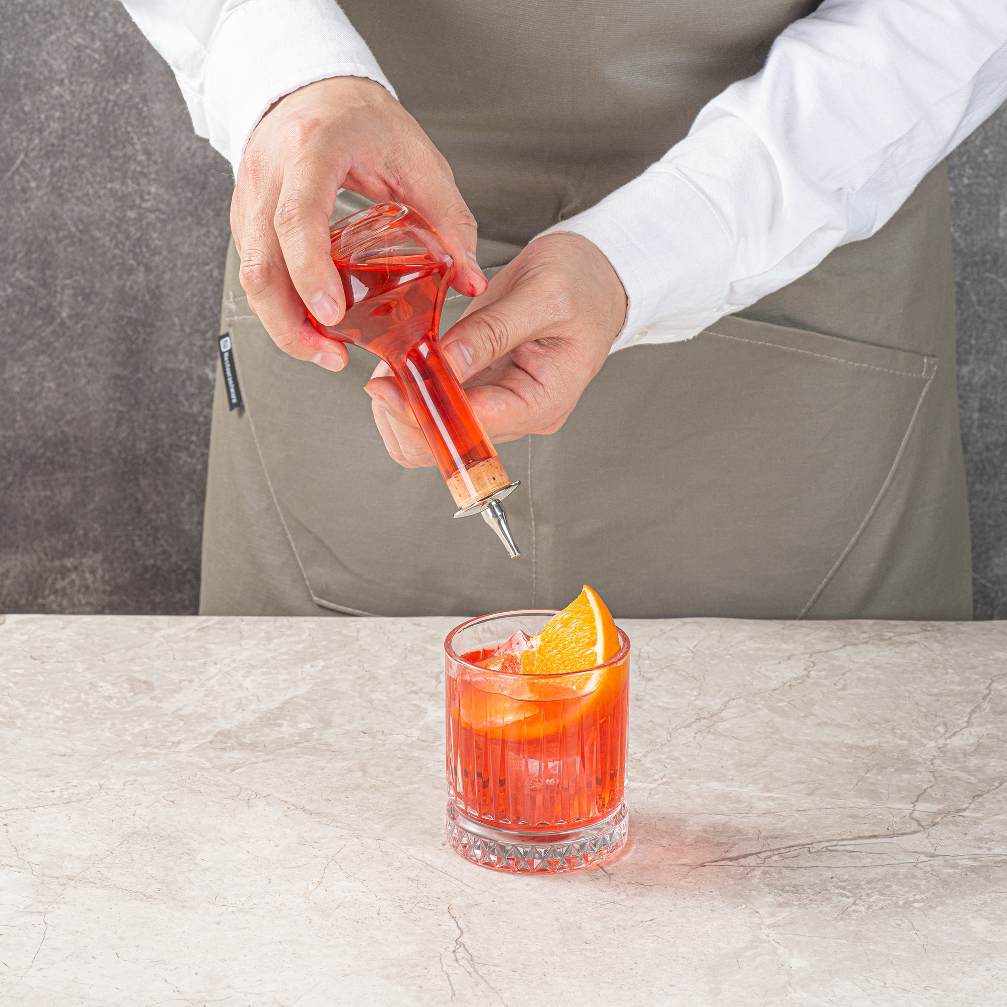 Premium 4 oz Glass Bitters Bottle with Silver Dasher - Modern Bar Accessory for Cocktails & Mixology - 5.75