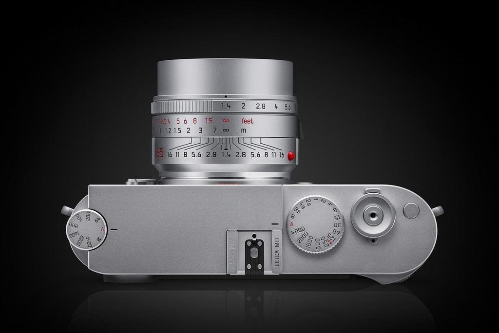 Leica Summilux-M 35mm f/1.4 ASPH Silver Lens - Premium Fast Aperture Prime Lens for Leica M Mount Cameras - Perfect for Street Photography, Low Light & Portrait Shooting