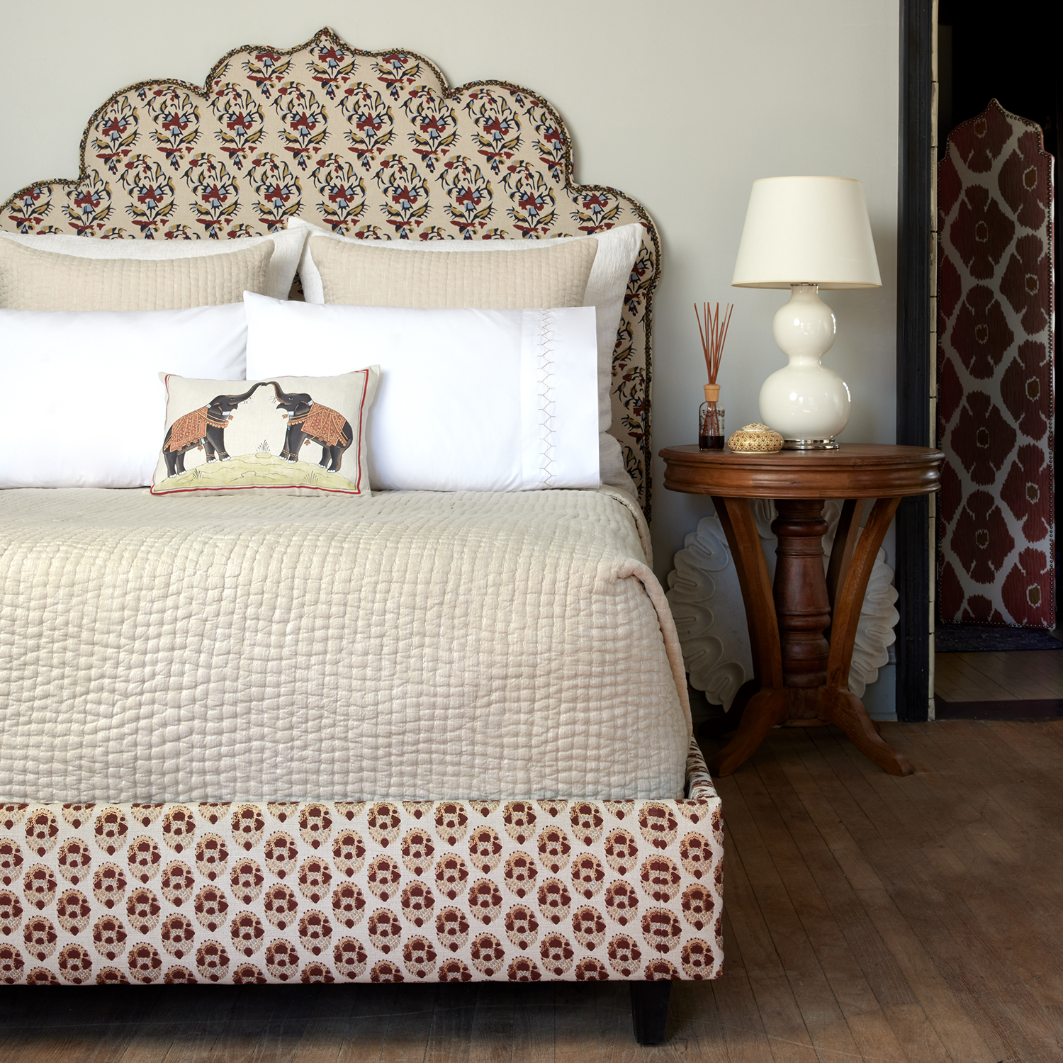 Vivada Sand Woven Quilt - Lightweight Breathable Bedspread for All Seasons | Perfect for Bedroom, Guest Room & Dorm Decor