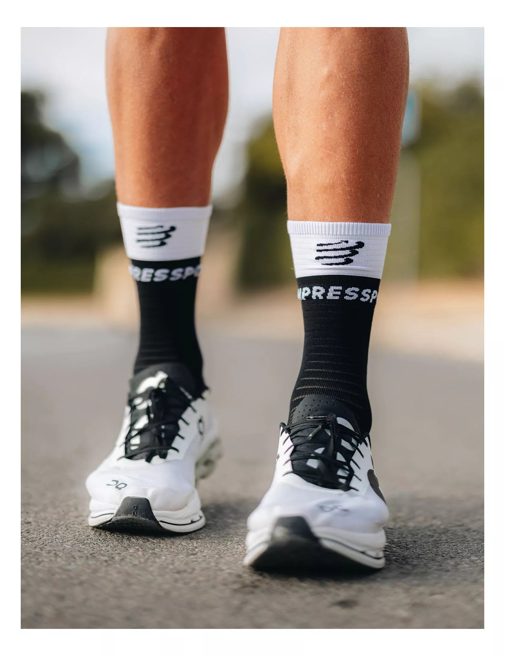 Compressport Mid Compression Socks for Running & Recovery - White/Black (XU00005B002) - Improve Circulation & Reduce Muscle Fatigue for Athletes & Travelers