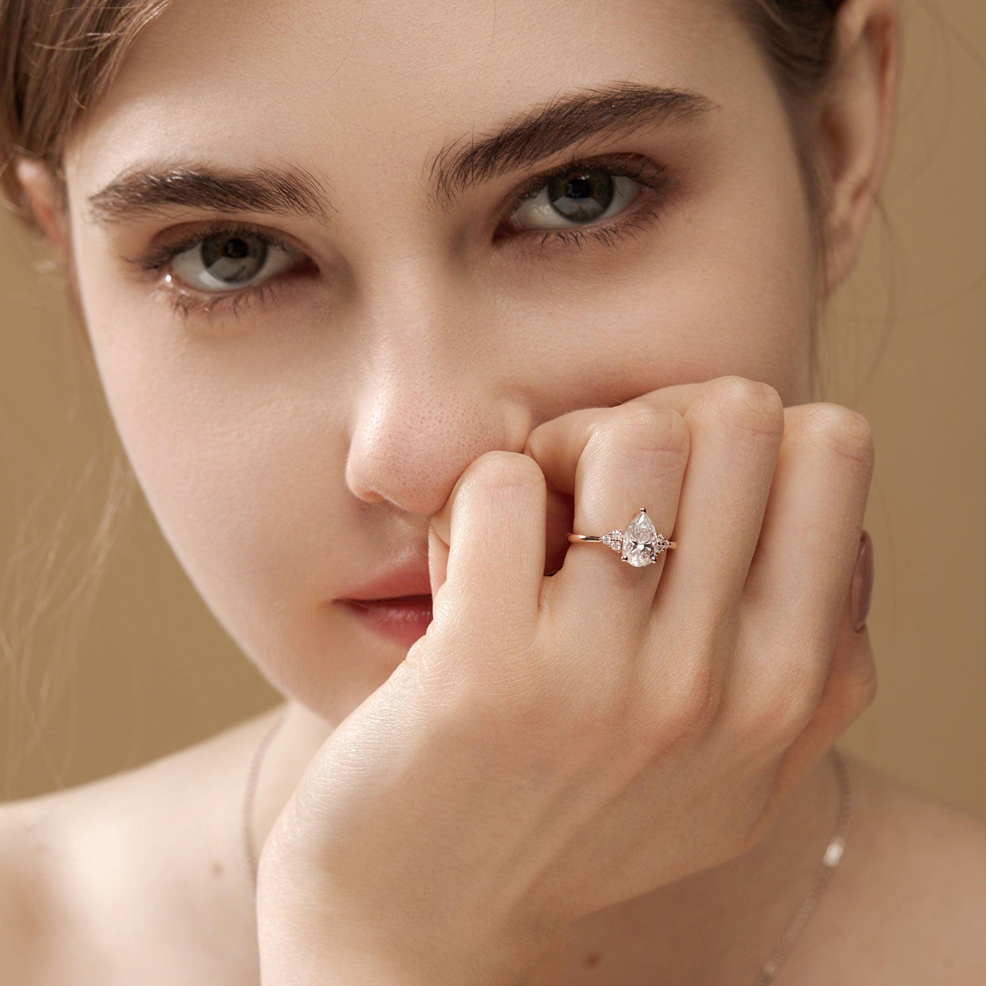 1.5ct Pear Cut Moissanite Vintage Cluster Ring - Elegant Engagement & Wedding Jewelry for Women - Perfect for Proposals, Anniversaries, and Special Occasions