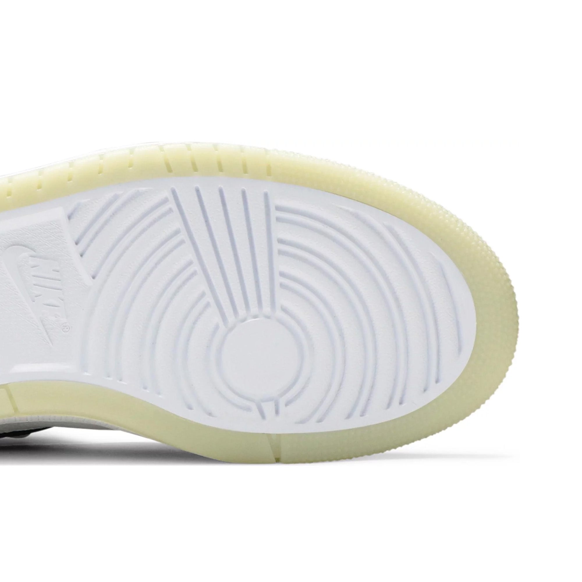 Air Jordan 1 High Zoom Air CMFT 'Sail' Women's Sneakers (2021 Release) - Comfortable Basketball Shoes for Women, Perfect for Casual Wear, Street Style & Sports
