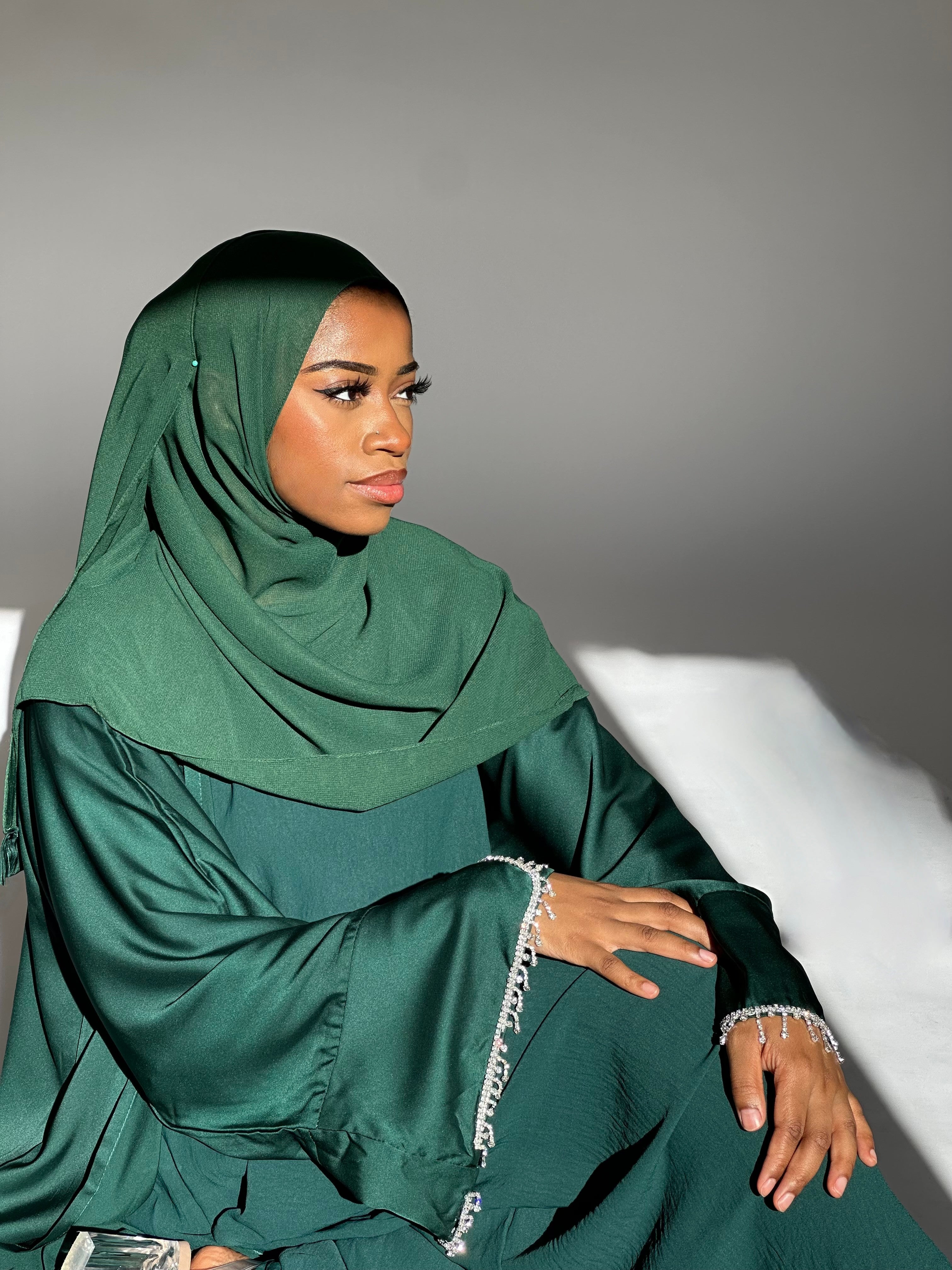 Emerald Green Diamond Split Wrist Abaya Set - Elegant Islamic Dress for Women, Perfect for Eid, Ramadan, and Special Occasions