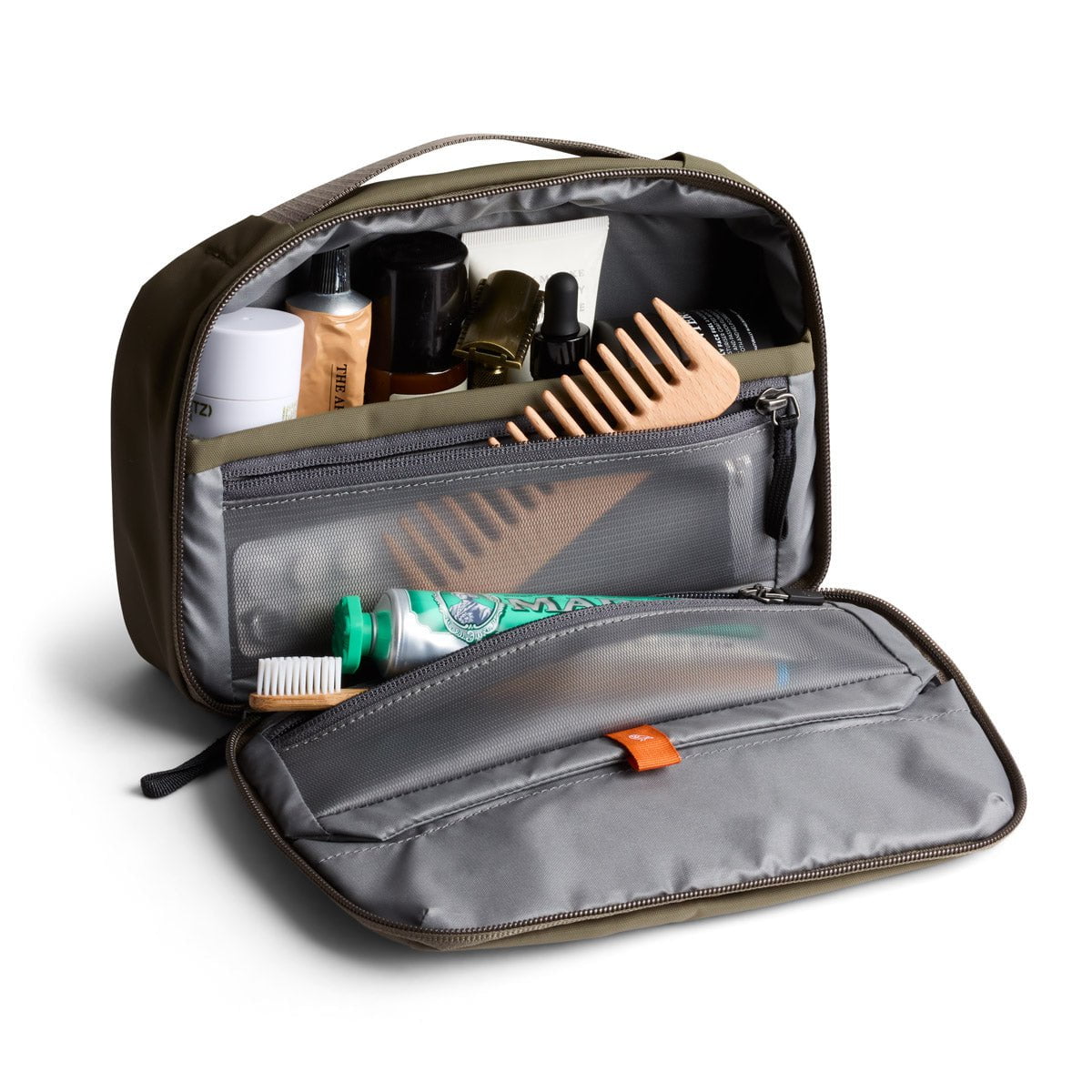 Bellroy Premium Hanging Toiletry Bag for Travel - Water-Resistant Organizer with Multiple Pockets for Toiletries, Cosmetics & Shaving Essentials - Perfect for Camping, Gym & Business Trips