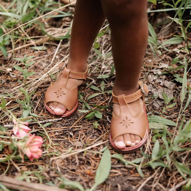 Estrella Kids Leather Sandals - Comfortable & Stylish Summer Footwear for Boys and Girls - Perfect for Beach, Park, and Outdoor Adventures