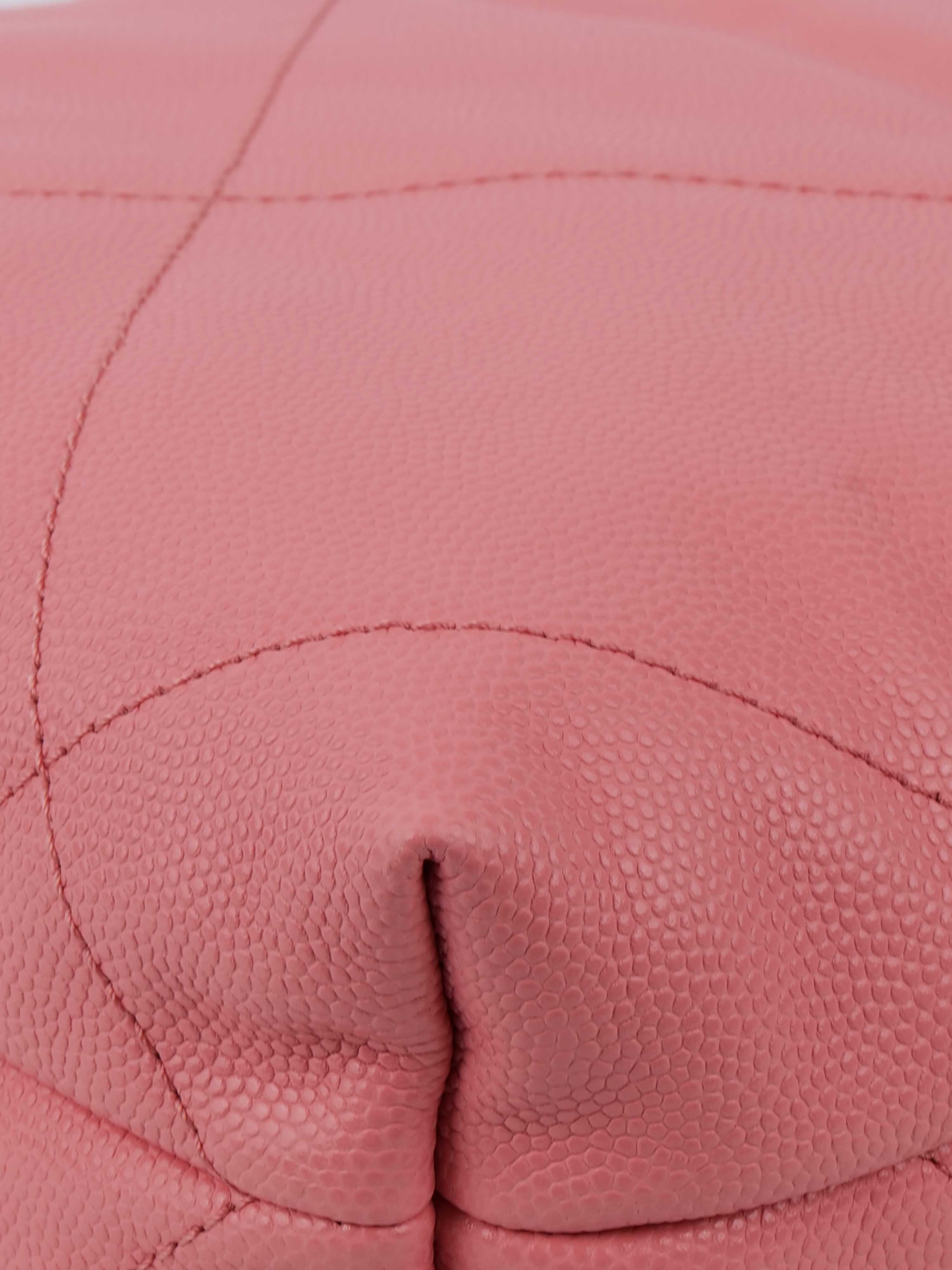 Chanel 22 Mini Shoulder Bag in Pink | Luxury Designer Crossbody Purse for Women | Perfect for Date Night, Parties & Special Occasions