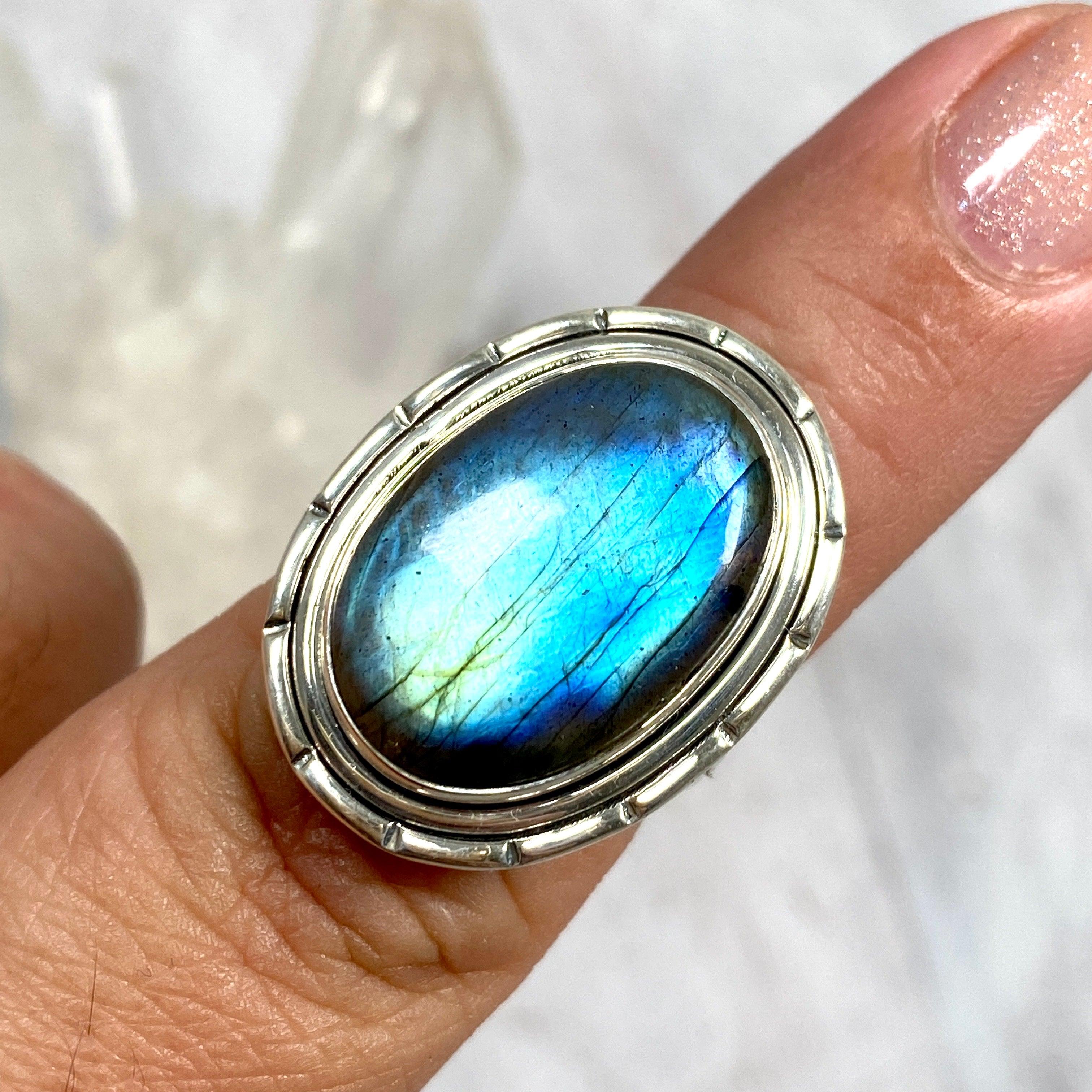 Labradorite Oval Filigree Ring - Size 7 - Sterling Silver - KRGJ2745 - Perfect for Boho Jewelry & Gift Giving
