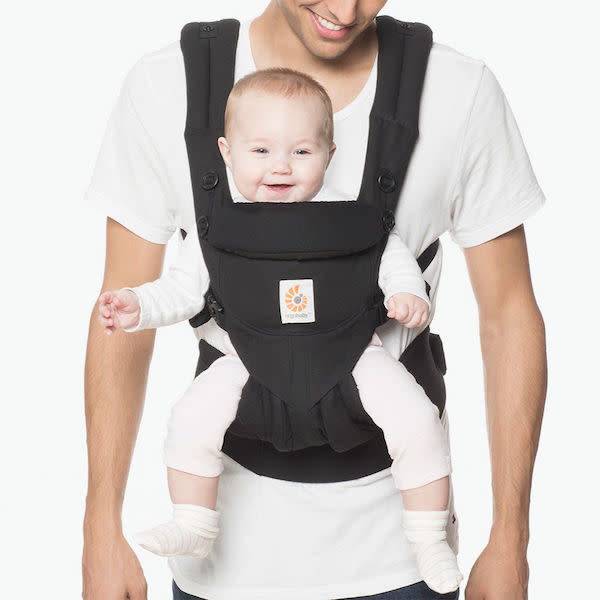 Ergo Baby Omni 360 All-Position Baby Carrier - Pure Black | Comfortable & Adjustable for Newborn to Toddler | Perfect for Hiking, Travel & Everyday Use