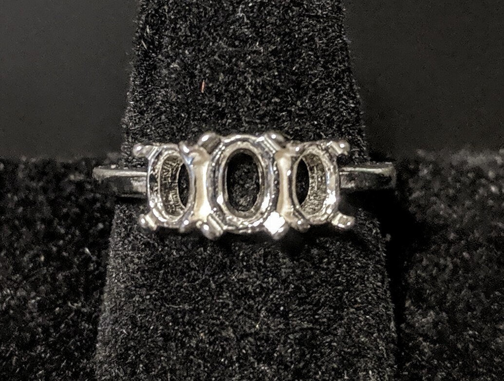 Solid Sterling Silver or 14kt Gold 6x4mm & 10x8mm Oval Ring Setting with Oval Accents - Size 8 (163551/143551) - Perfect for Engagement Rings, Wedding Bands & Jewelry Making