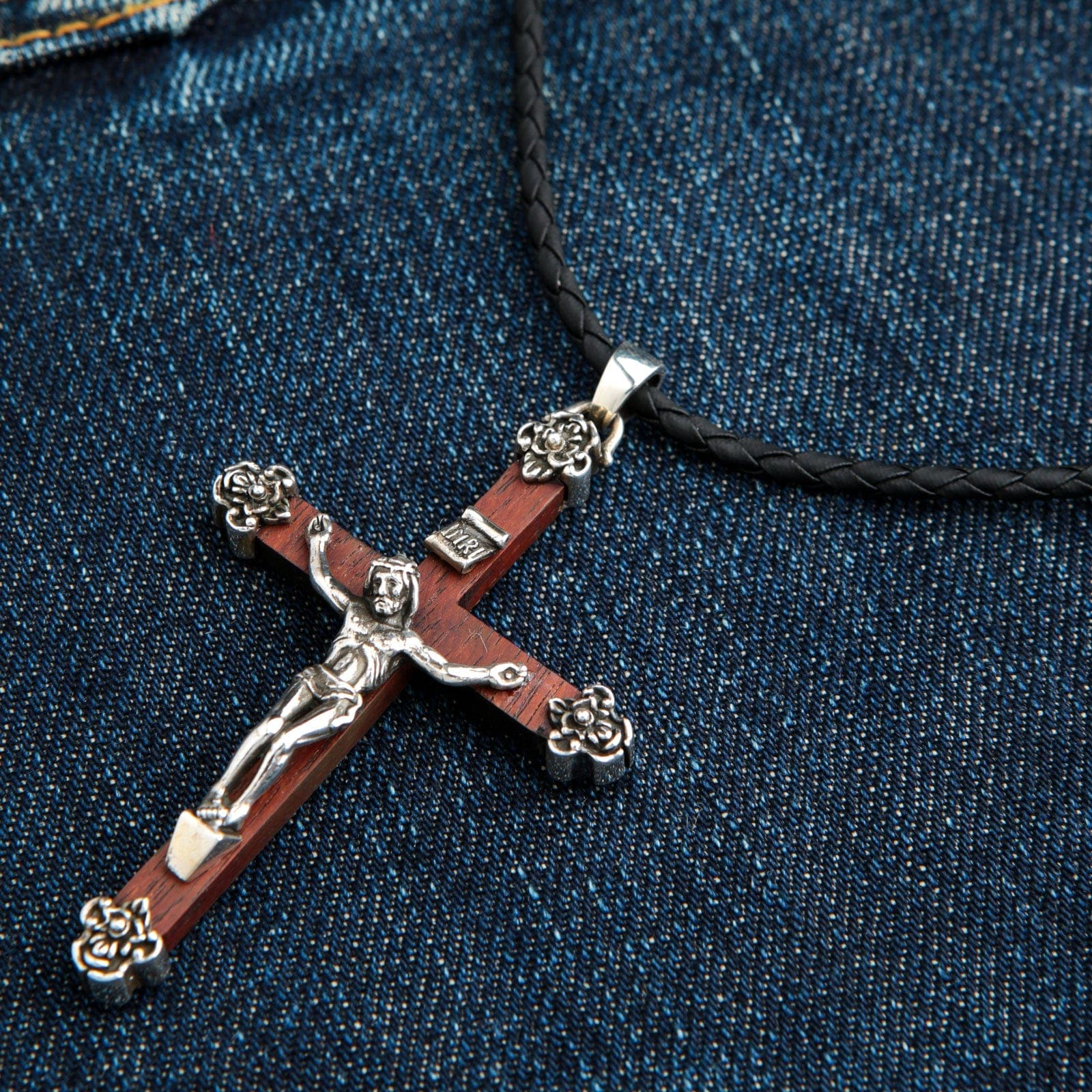 Jesus Crucifix Cross Pendant - Sterling Silver & Wood Religious Necklace for Men & Women - Perfect for Baptism, Confirmation, and Daily Faith Jewelry