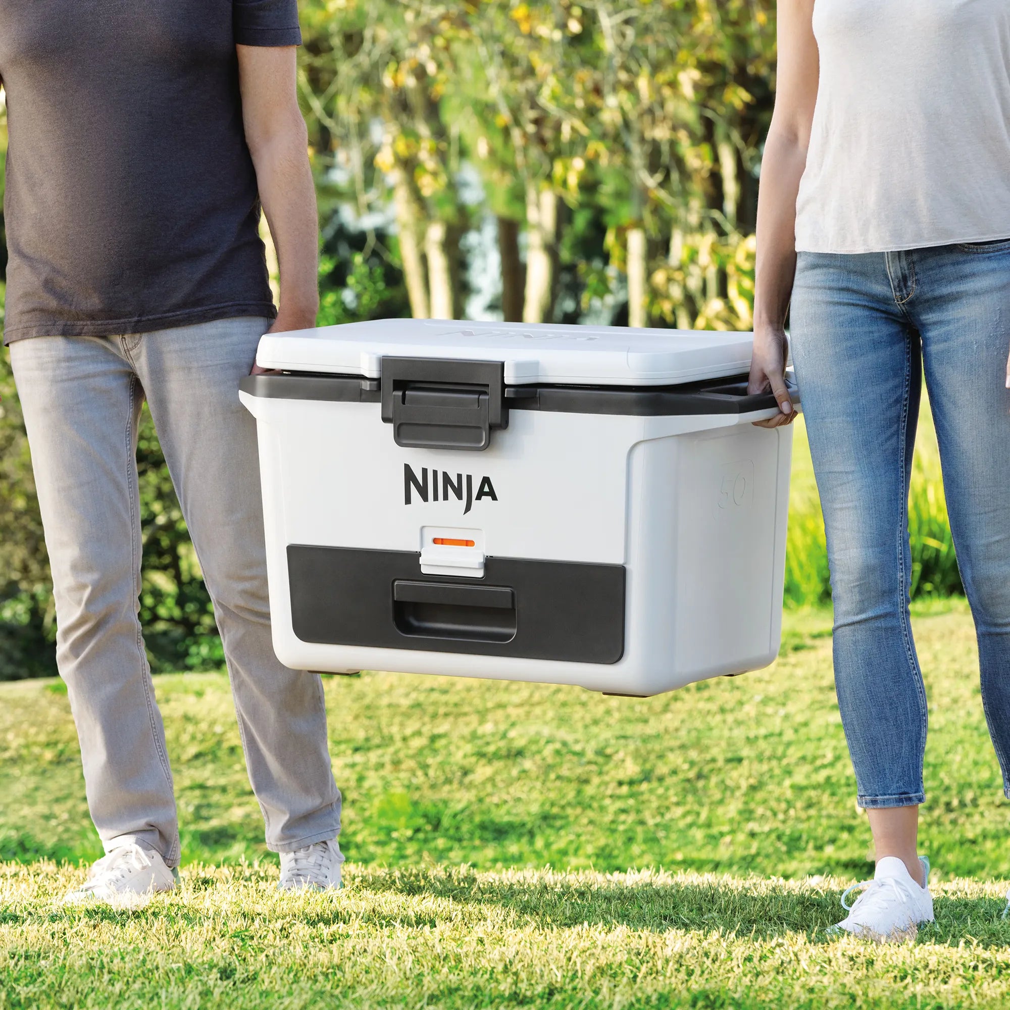 Ninja FrostVault 47L Hard Cooler with Dry Zone - Insulated Outdoor Cooler for Camping, Beach, Picnics & Tailgating - Leakproof Food Storage with Separate Dry Compartment
