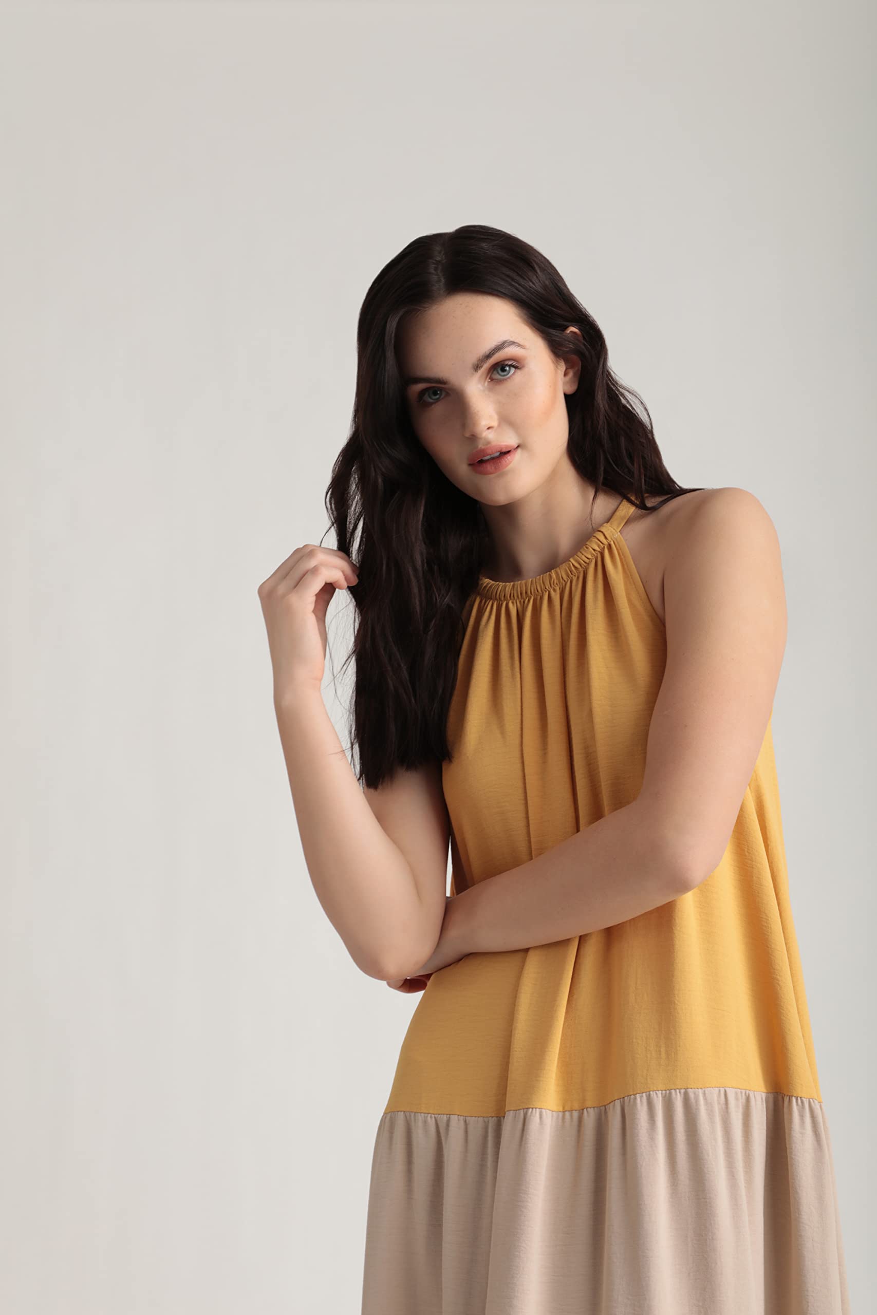 Maggy London Women's Colorblock Tiered Maxi Dress - Flowy Long Summer Dress for Casual Wear, Beach Vacation & Special Occasions