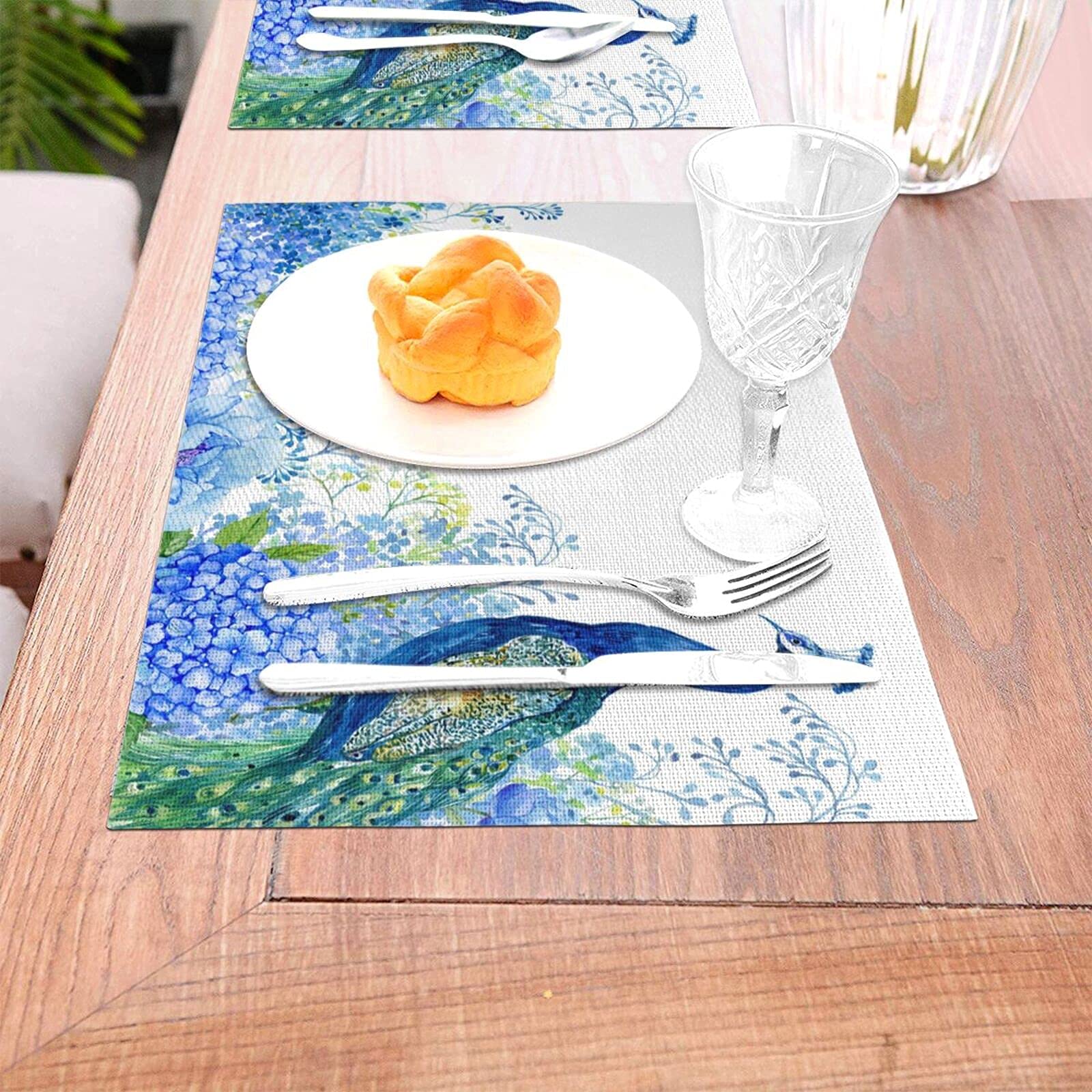 Peacock Print Placemats Set of 4 - Heatproof & Non-Slip Vinyl Table Mats for Kitchen & Dining - Washable & Durable Woven Place Settings - Perfect for Everyday Meals, Dinner Parties & Holiday Decor