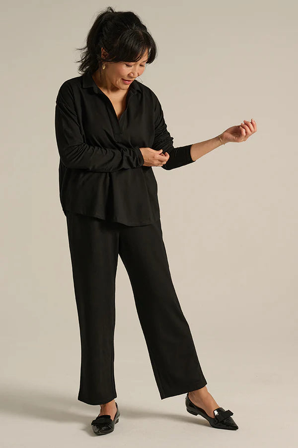 Stevie Top in Black - Stylish Women's Casual Blouse for Everyday Wear & Office Outfits