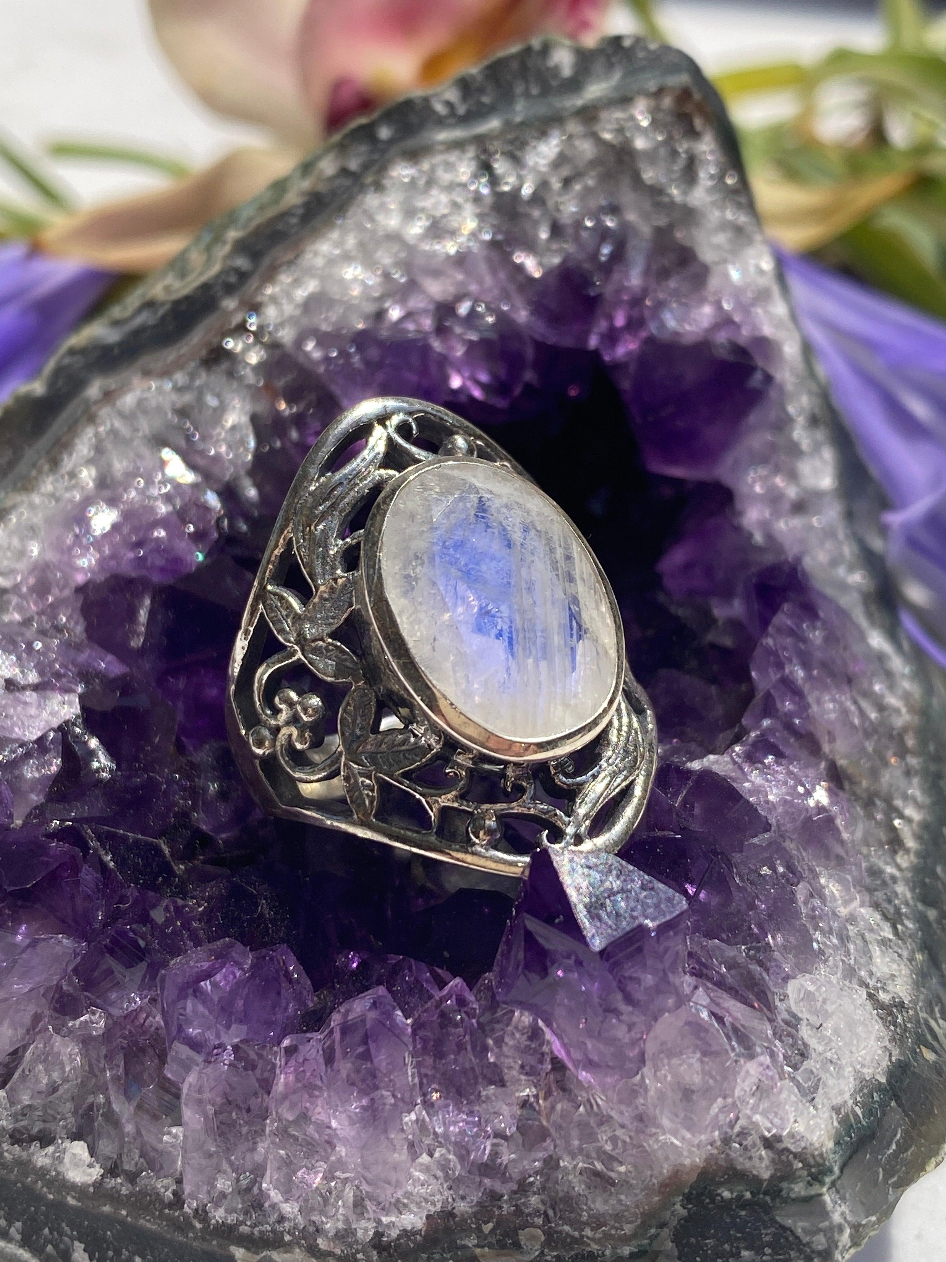 Moonstone Oval Faceted Filigree Band Ring - Size 7.5 - KRGJ536 - Elegant Handmade Jewelry for Women, Perfect for Weddings, Anniversaries & Special Occasions