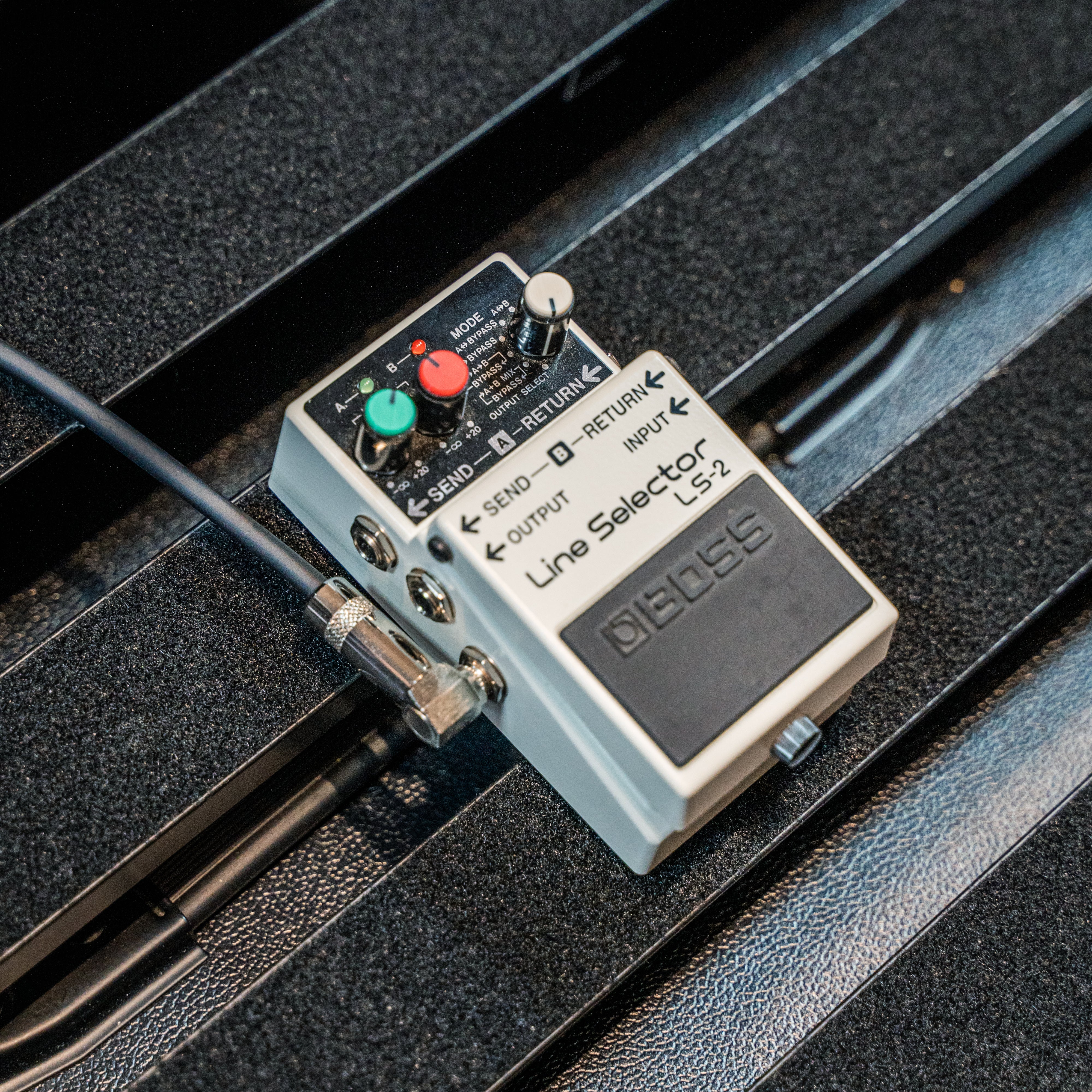 BOSS LS-2 Line Selector & Power Supply for Guitar Pedals - Perfect for Live Performances and Studio Recording