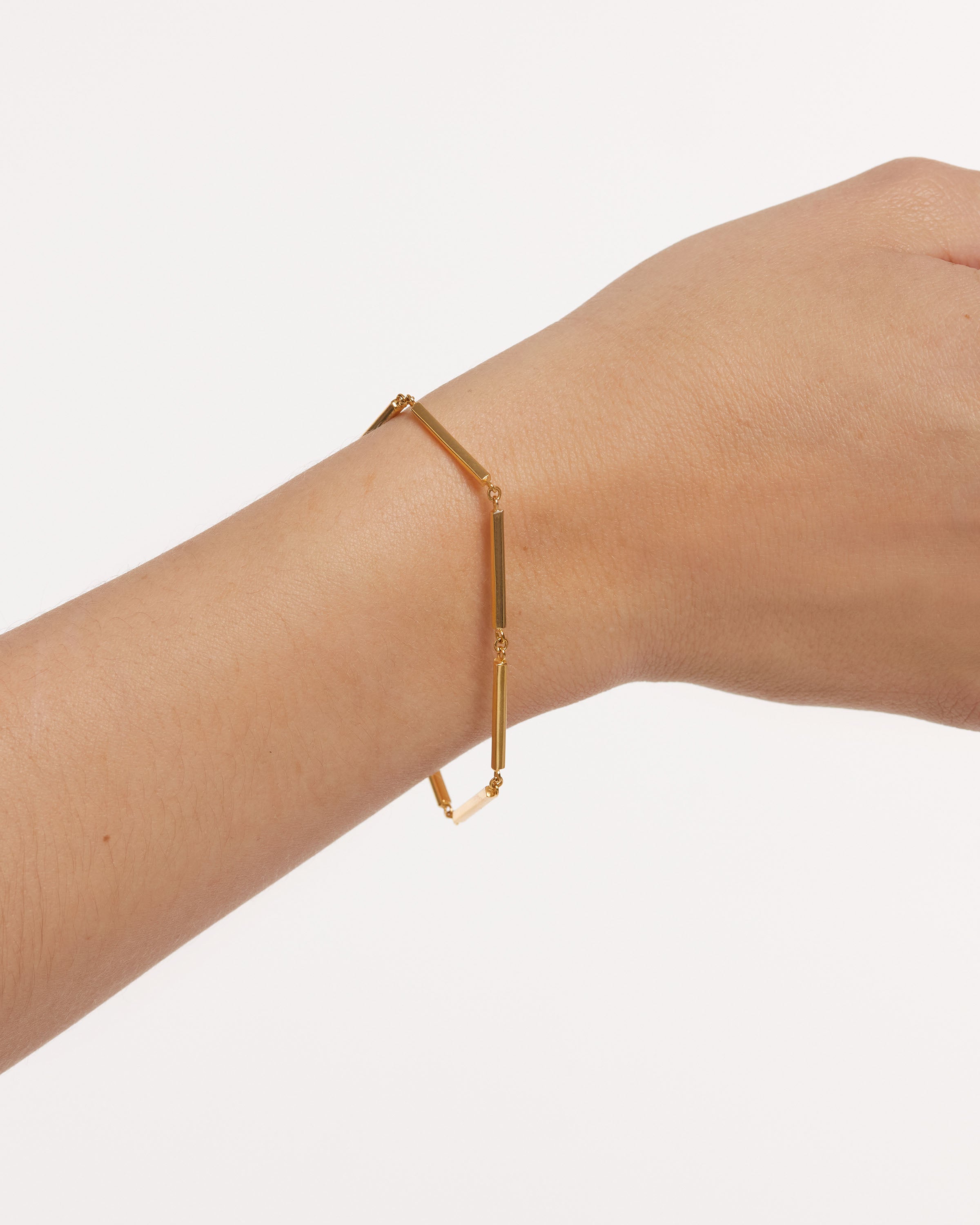 Stylish Bar Chain Bracelet for Women - Trendy Gold & Silver Layering Jewelry - Perfect for Casual Wear, Parties & Gifts