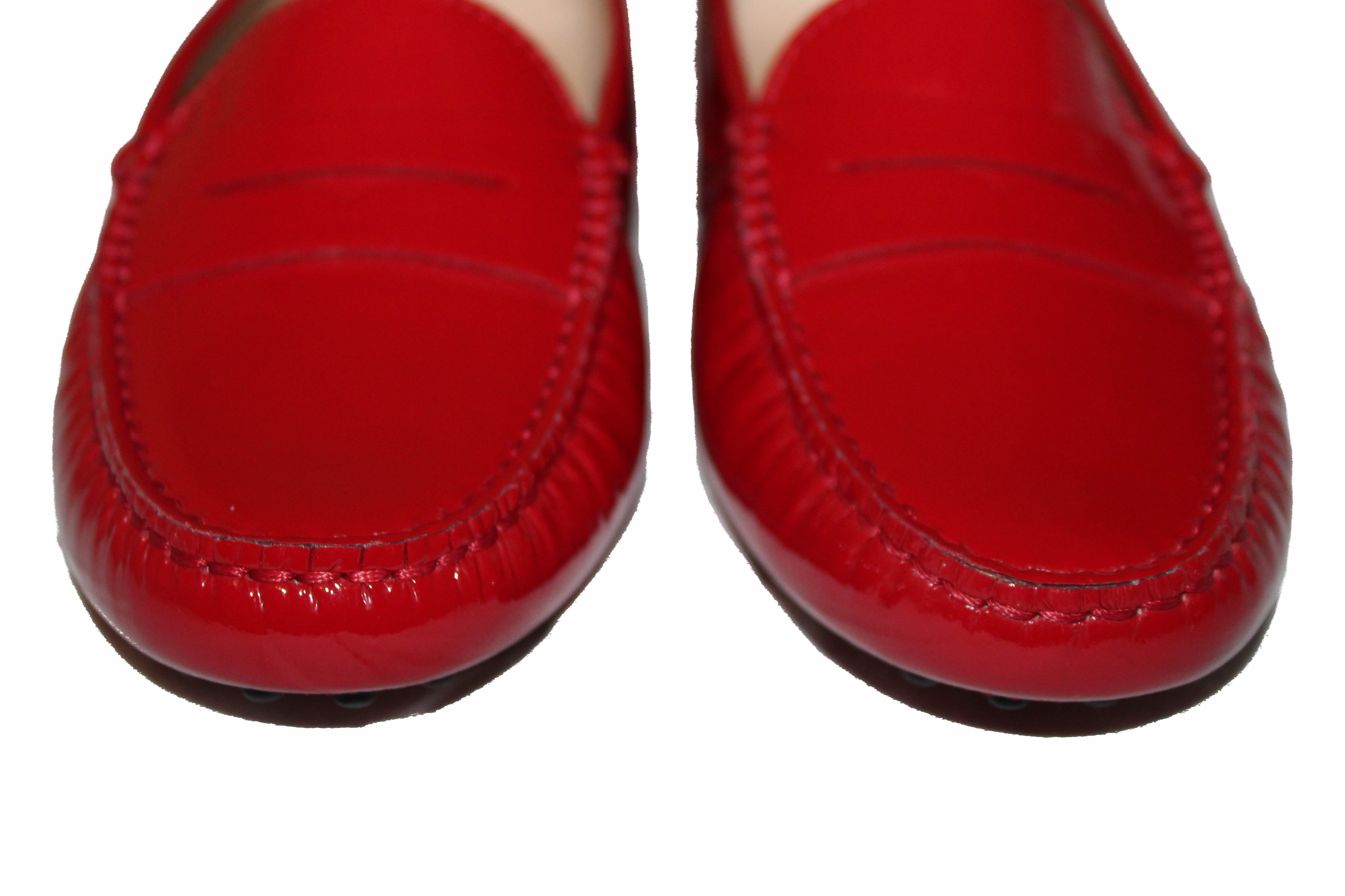 Authentic Tod's Women's Gommino Loafers - Red Patent Leather Moccasins Size 35.5 | Comfortable Slip-On Shoes for Work, Travel & Casual Wear