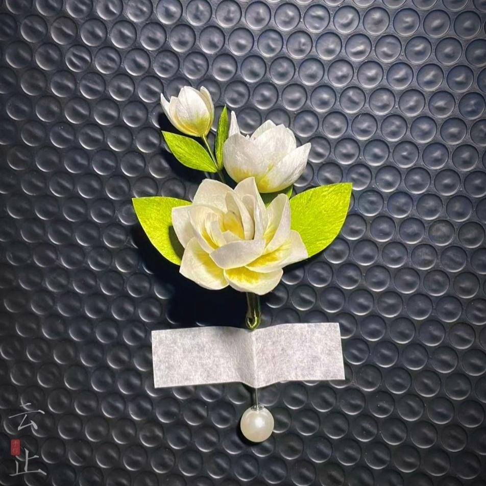 Exquisite Handmade Silk Jasmine Brooch - Elegant Floral Pin for Women (Ronghua) | Perfect for Weddings, Parties & Special Occasions
